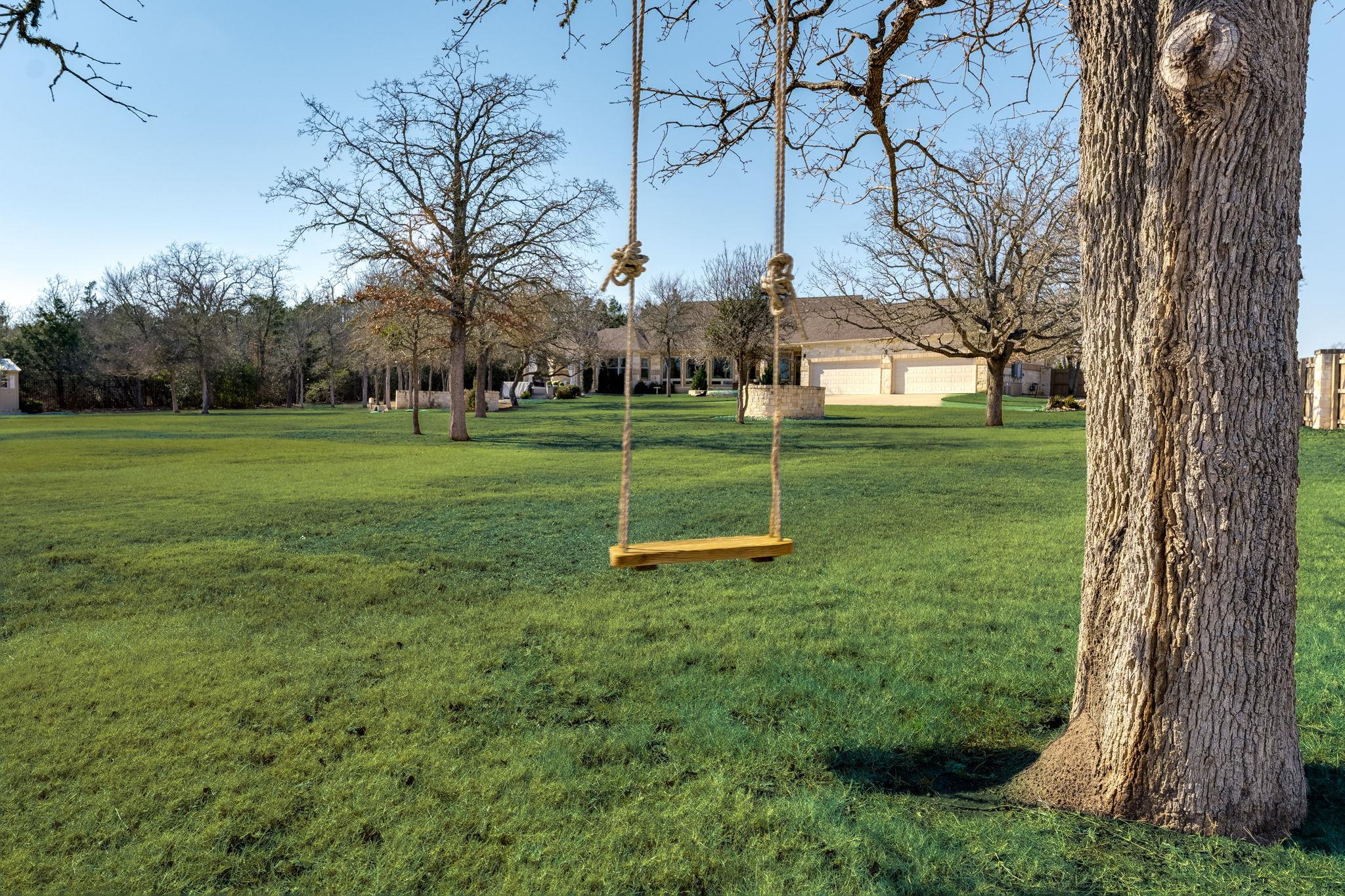 105 Old Settlers Dr, Bastrop, TX 78602