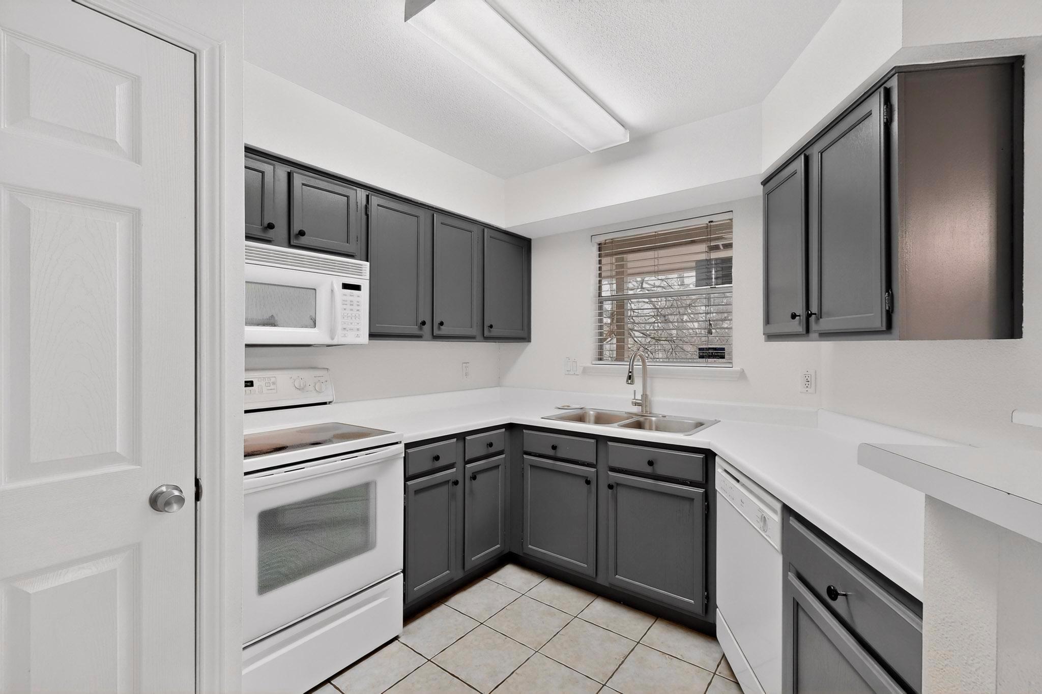 2450 Wickersham Ln # 904, Austin, TX 78741