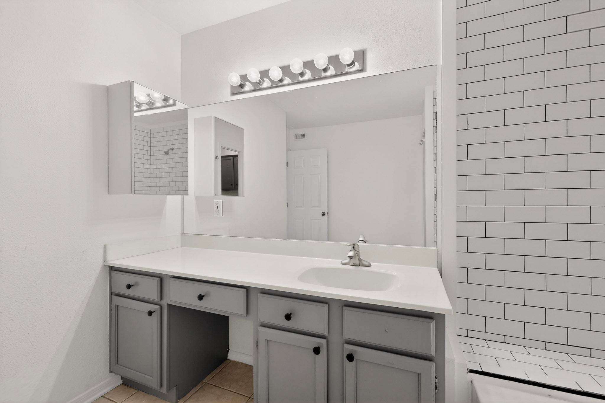 2450 Wickersham Ln # 904, Austin, TX 78741