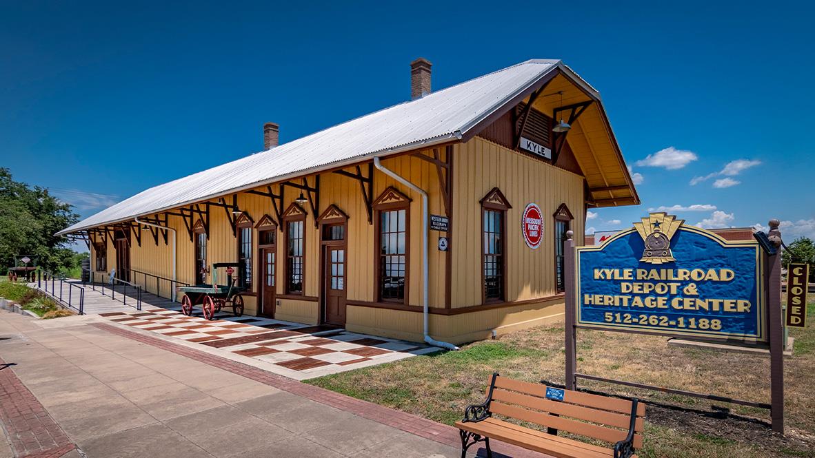 114 Balmorehea St, Kyle, TX 78640