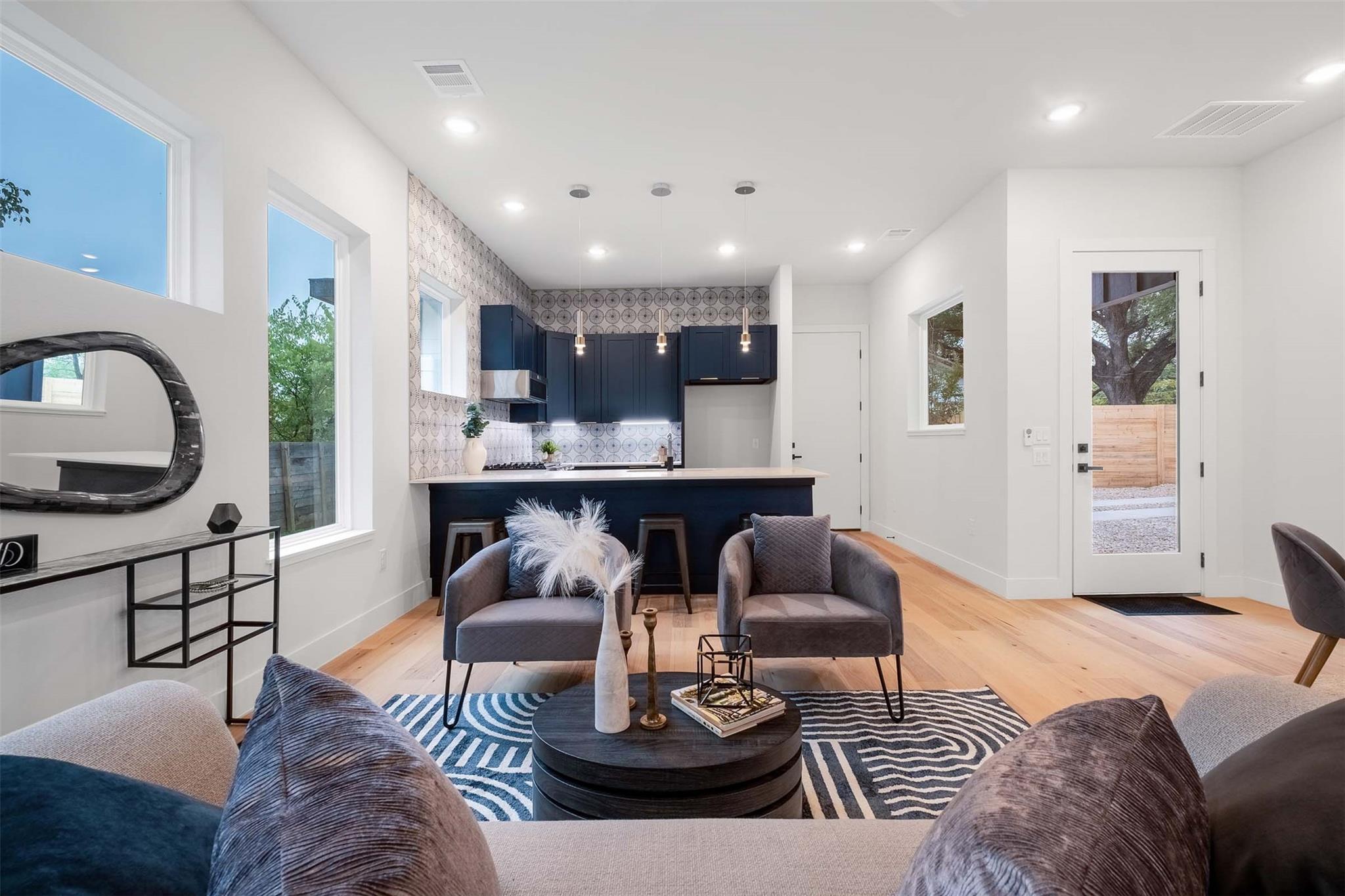 4513 S 3rd St # 2, Austin, TX 78745