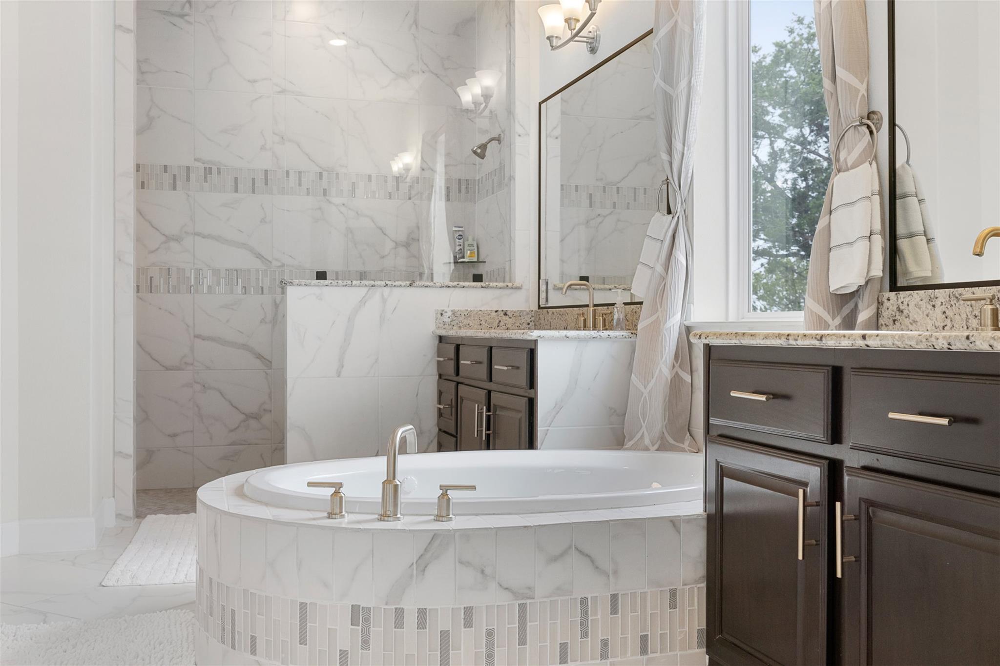 235 Chestnut Xing, Burnet, TX 78611