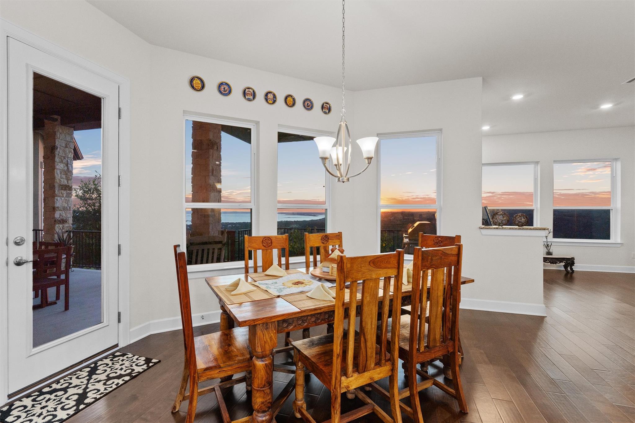 235 Chestnut Xing, Burnet, TX 78611