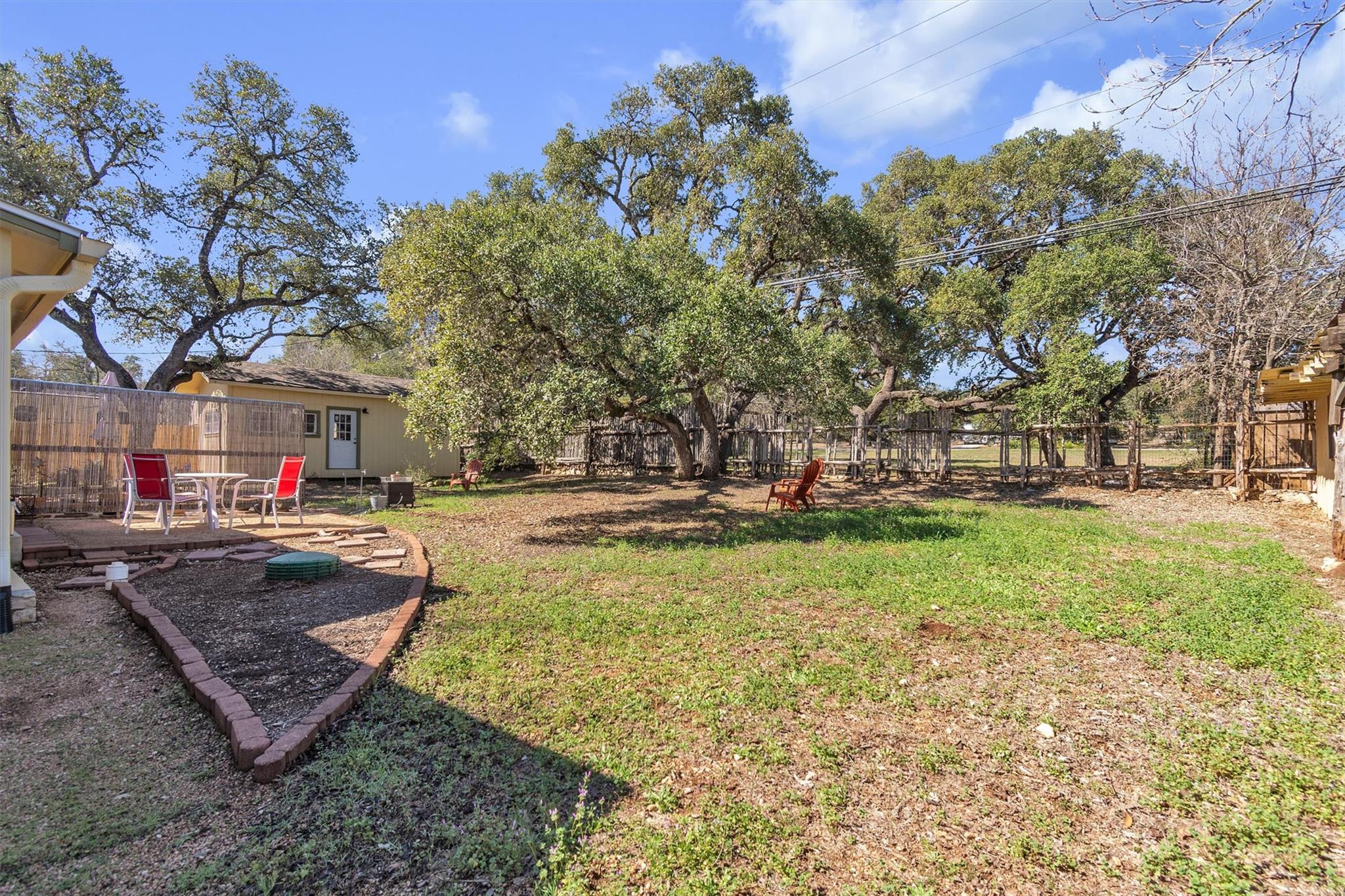 16 El Conejo Trl # A/B, Wimberley, TX 78676