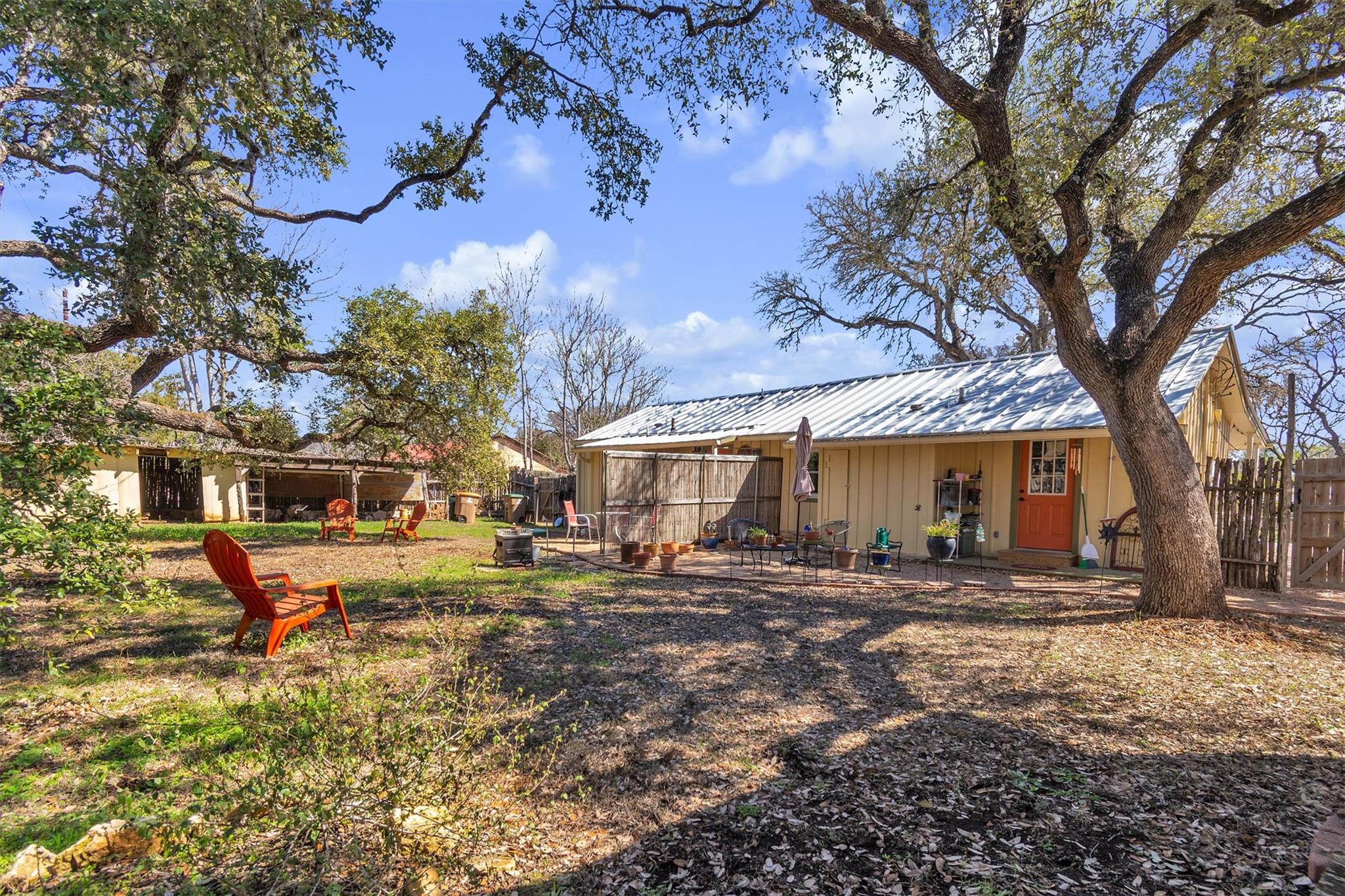 16 El Conejo Trl # A/B, Wimberley, TX 78676
