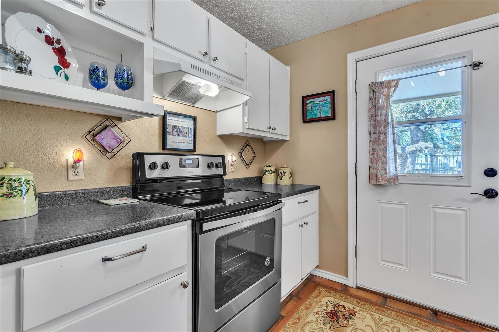 16 El Conejo Trl # A/B, Wimberley, TX 78676