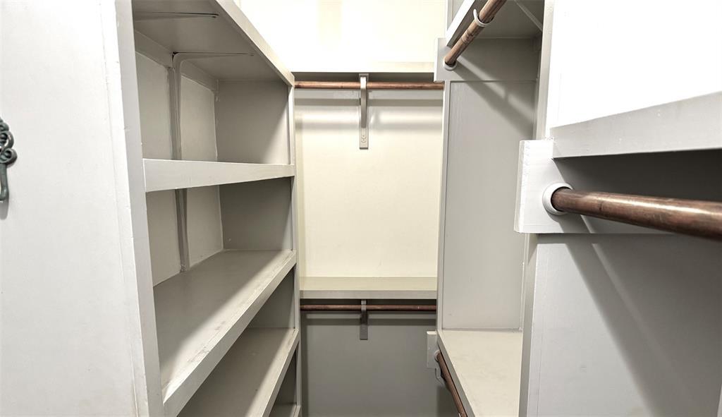 411 Brazos St # 218, Austin, TX 78701