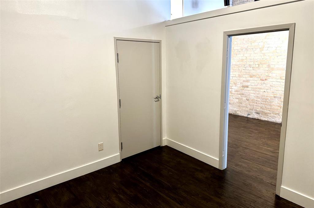 411 Brazos St # 218, Austin, TX 78701