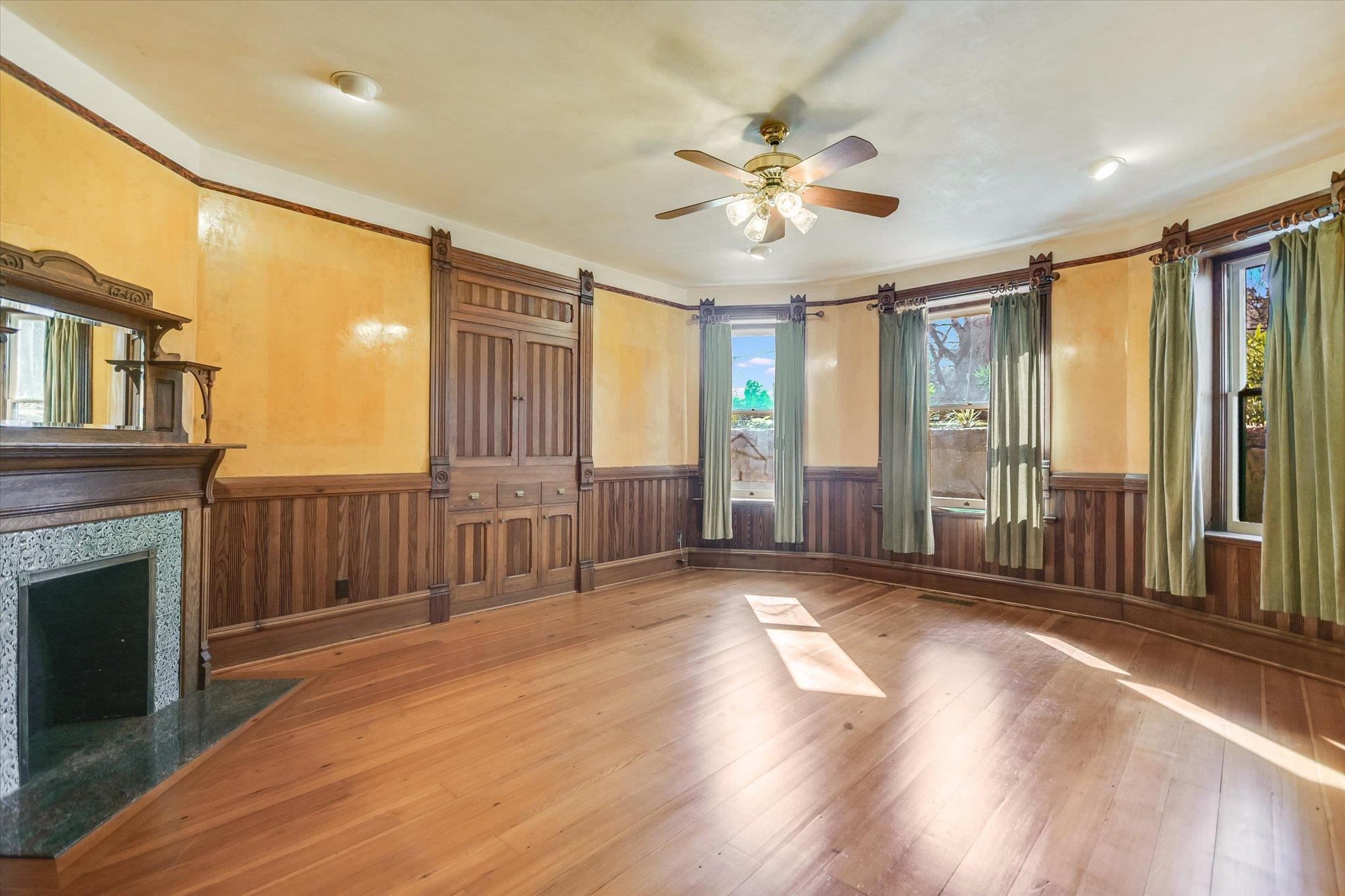 400 Academy Dr, Austin, TX 78704