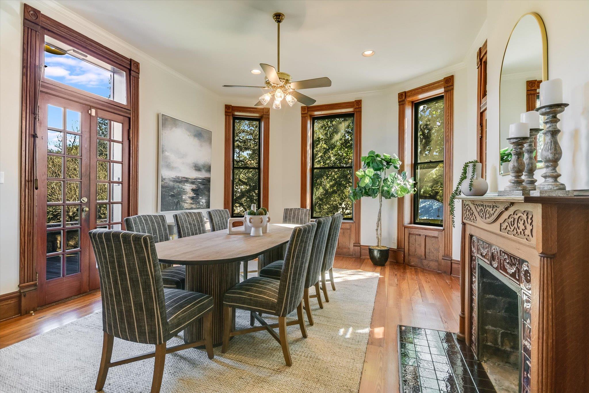 400 Academy Dr, Austin, TX 78704