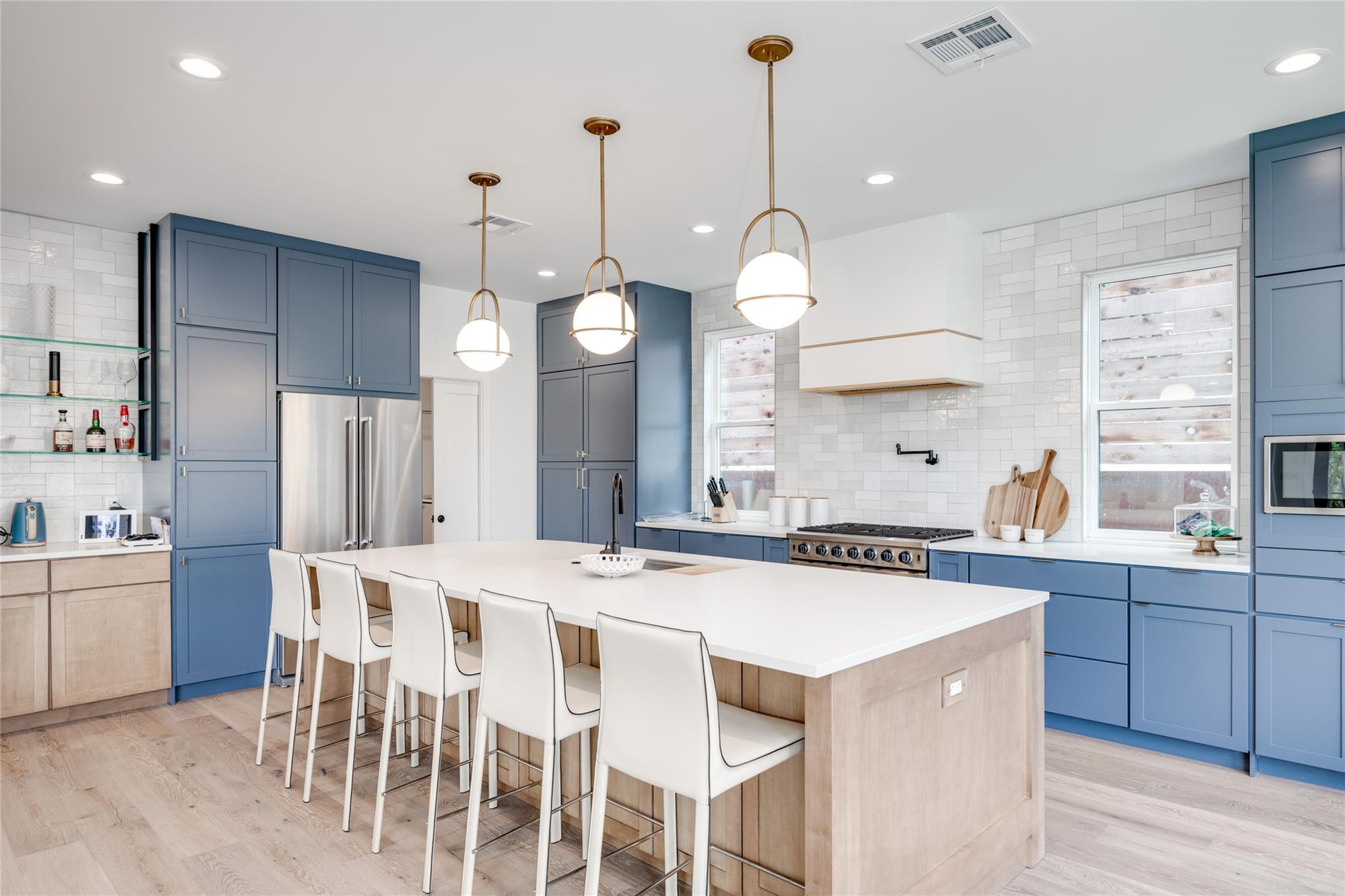 400 Krebs Ln, Austin, TX 78704