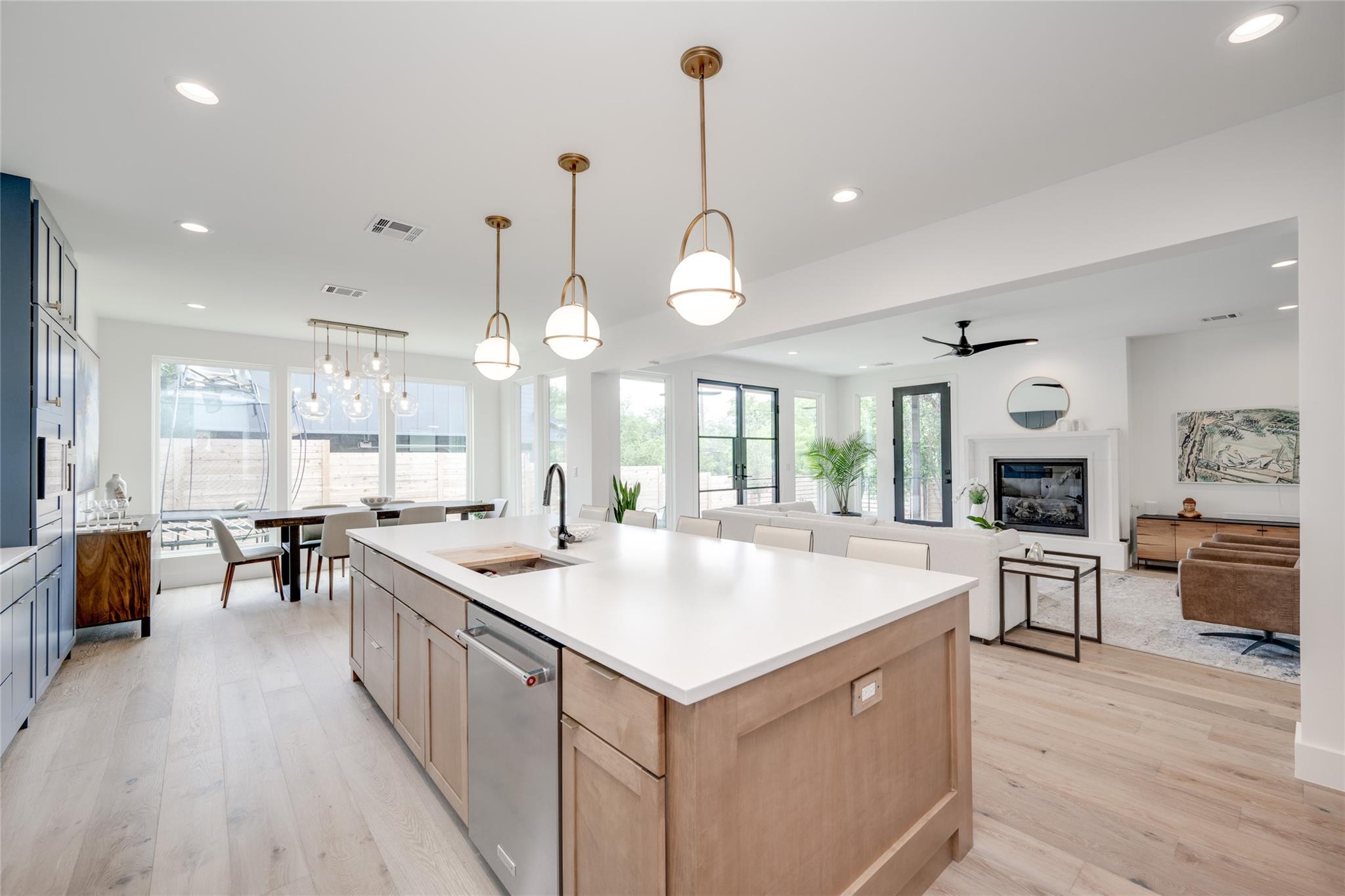 400 Krebs Ln, Austin, TX 78704