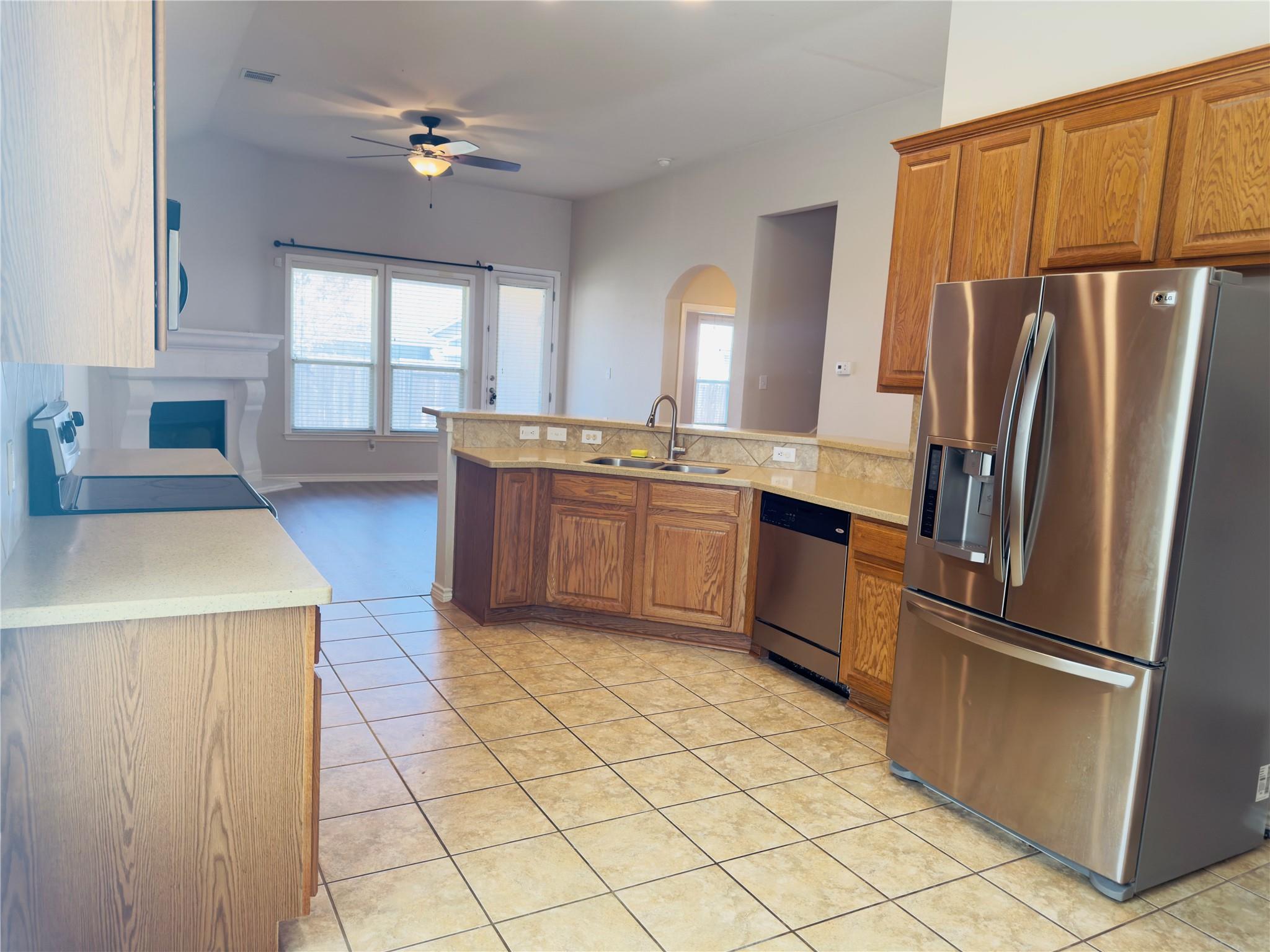 3932 Links Ln, Round Rock, TX 78664