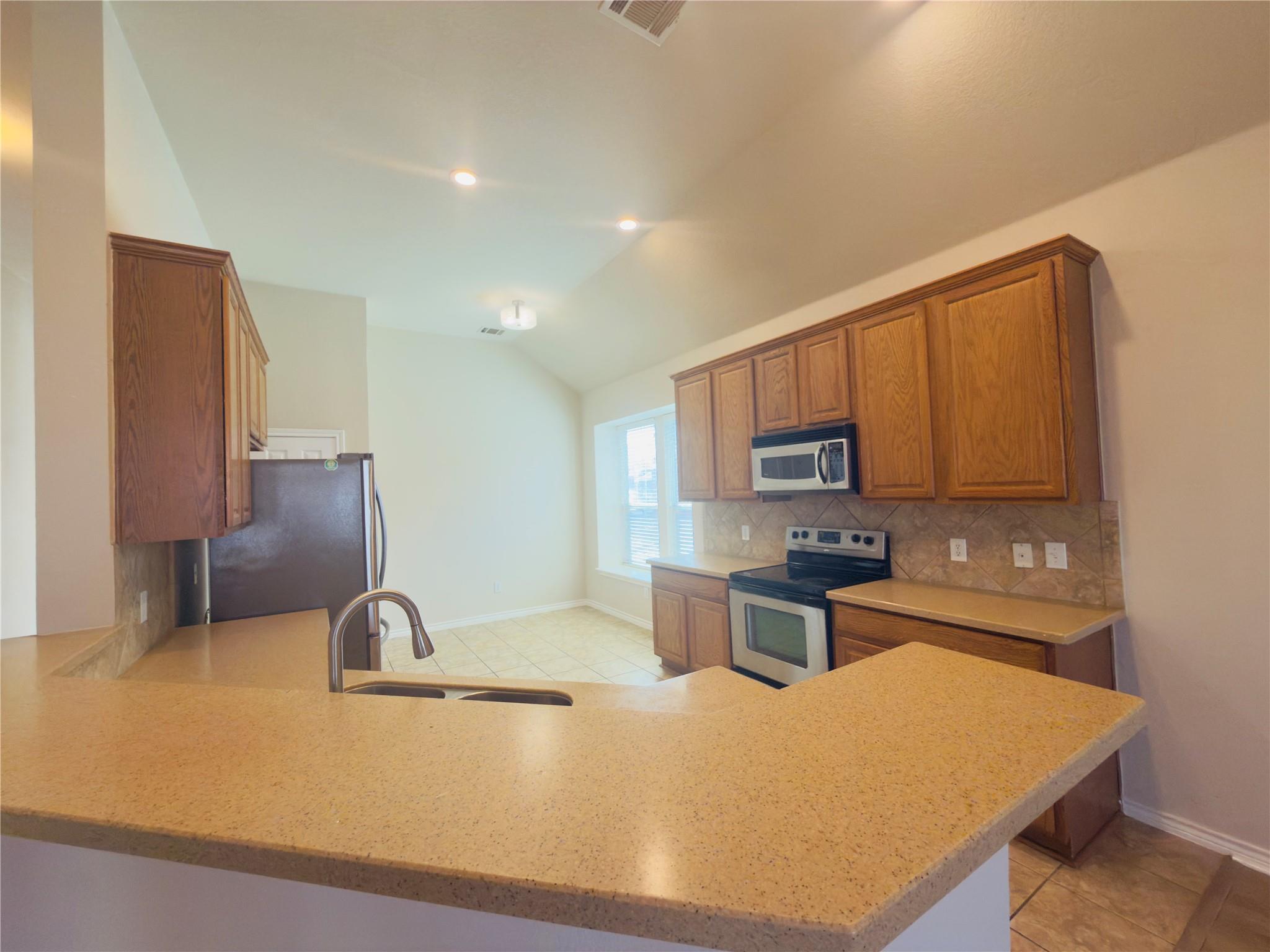 3932 Links Ln, Round Rock, TX 78664