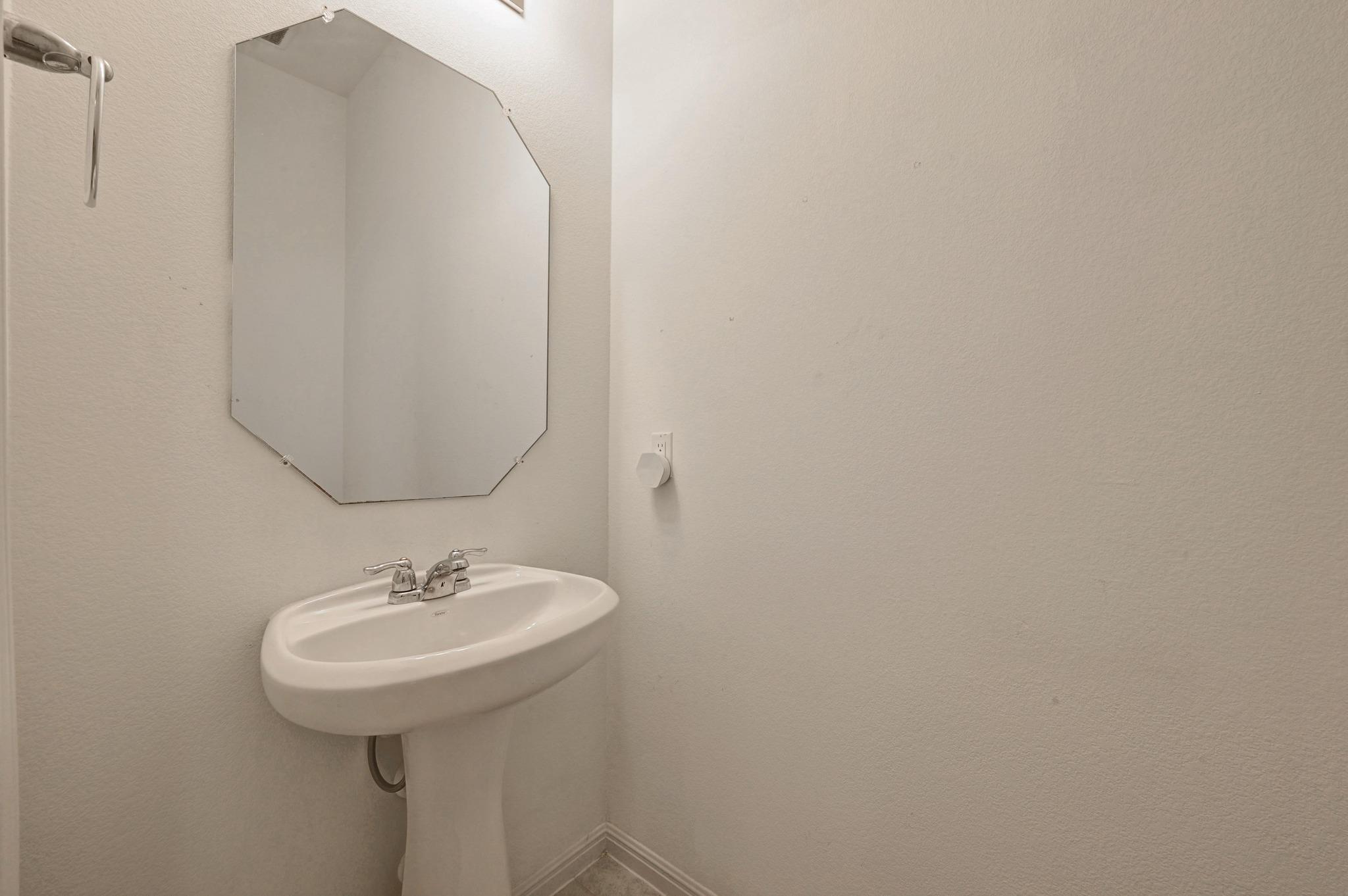 8612 Apogee Blvd, Austin, TX 78744