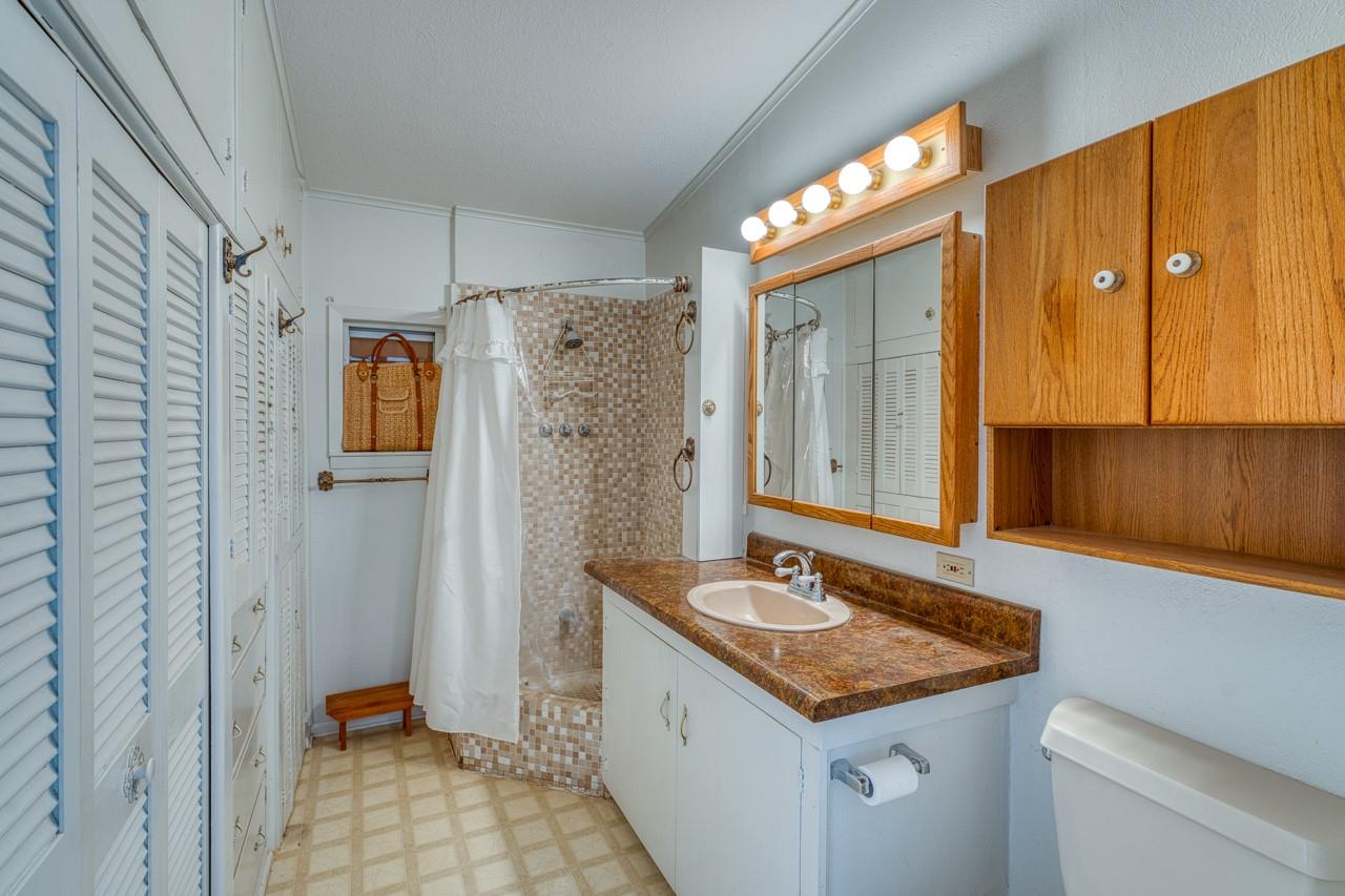 204 Canyon Oaks, Sunrise Beach, TX 78643