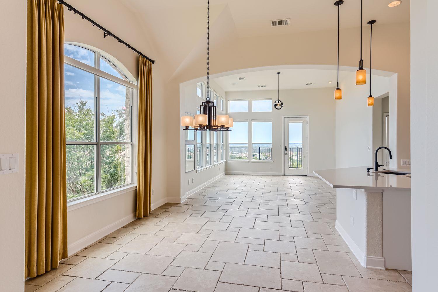 236 Aria Rdg # 236, Lakeway, TX 78738