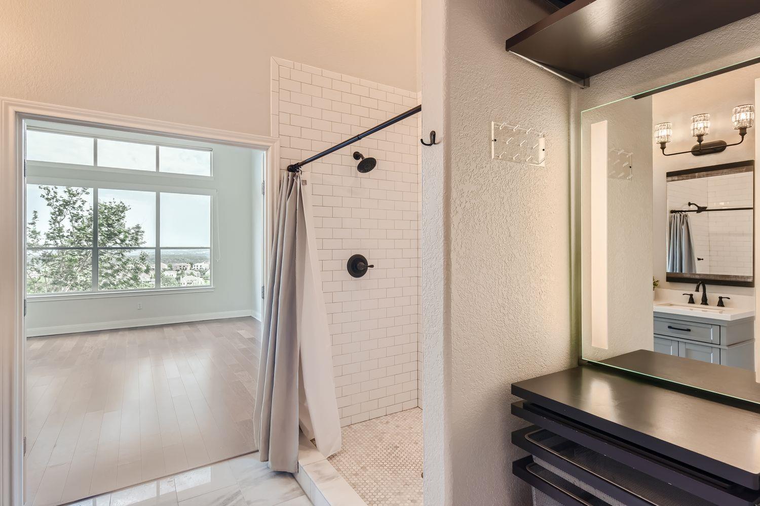 236 Aria Rdg # 236, Lakeway, TX 78738