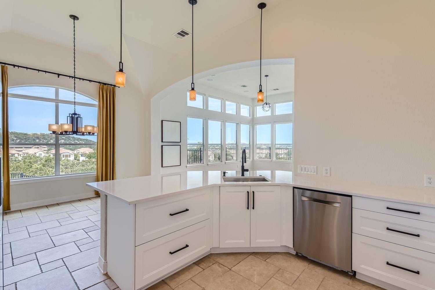 236 Aria Rdg # 236, Lakeway, TX 78738