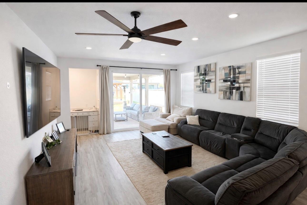 20707 John Gill Dr, Manor, TX 78653