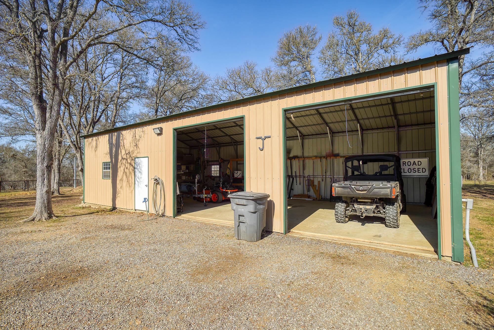 1675 Watterson Rd, Red Rock, TX 78662