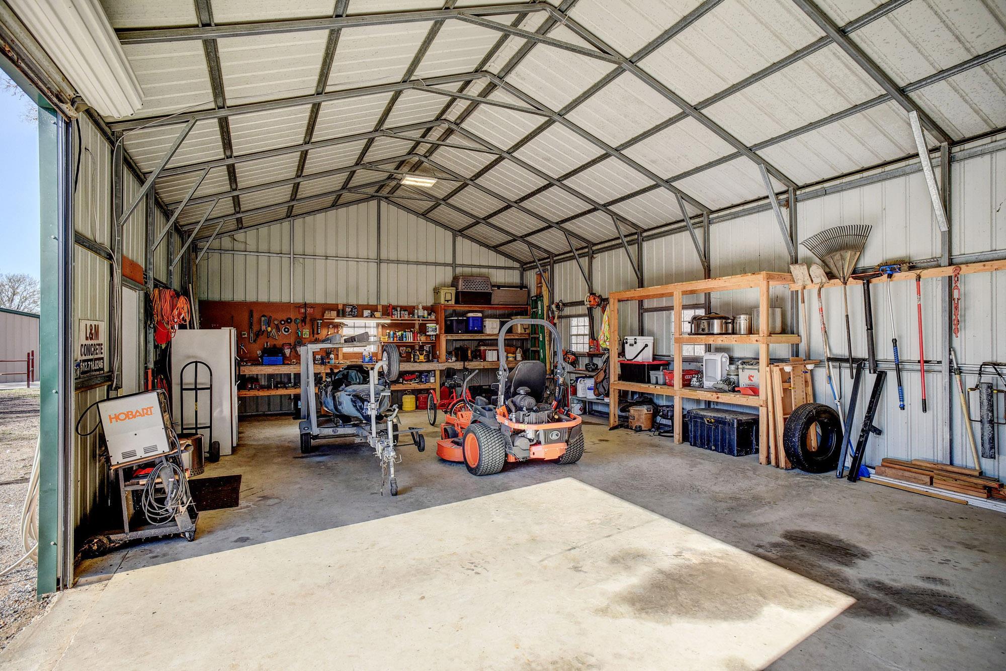 1675 Watterson Rd, Red Rock, TX 78662