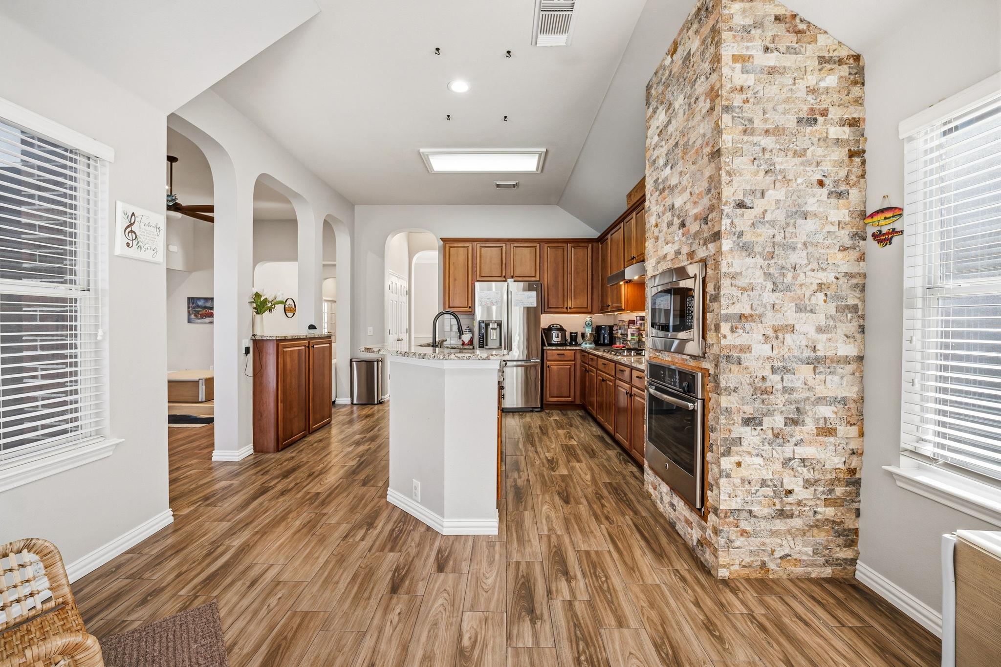 2112 Bandera Path, Round Rock, TX 78665