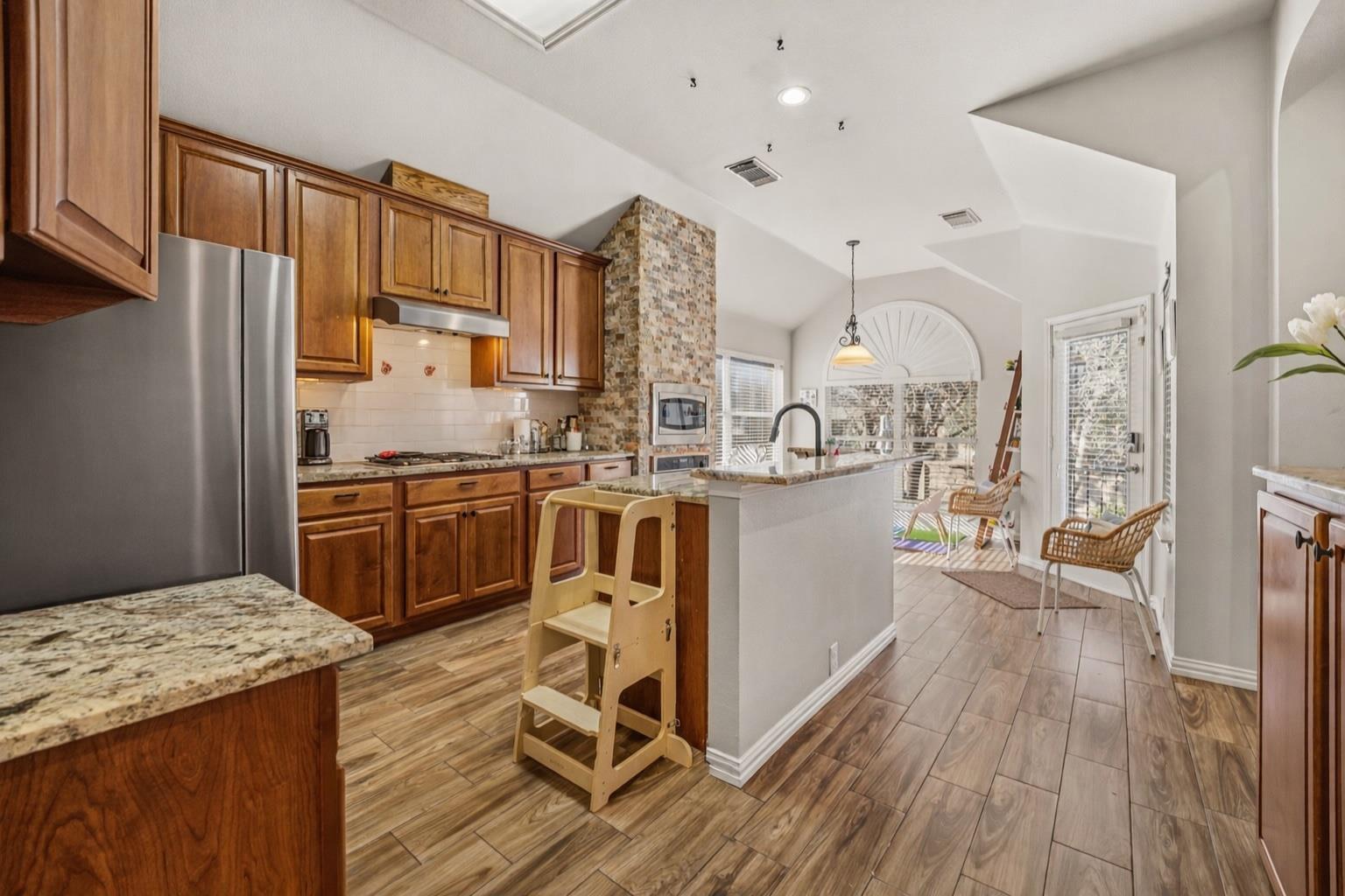 2112 Bandera Path, Round Rock, TX 78665