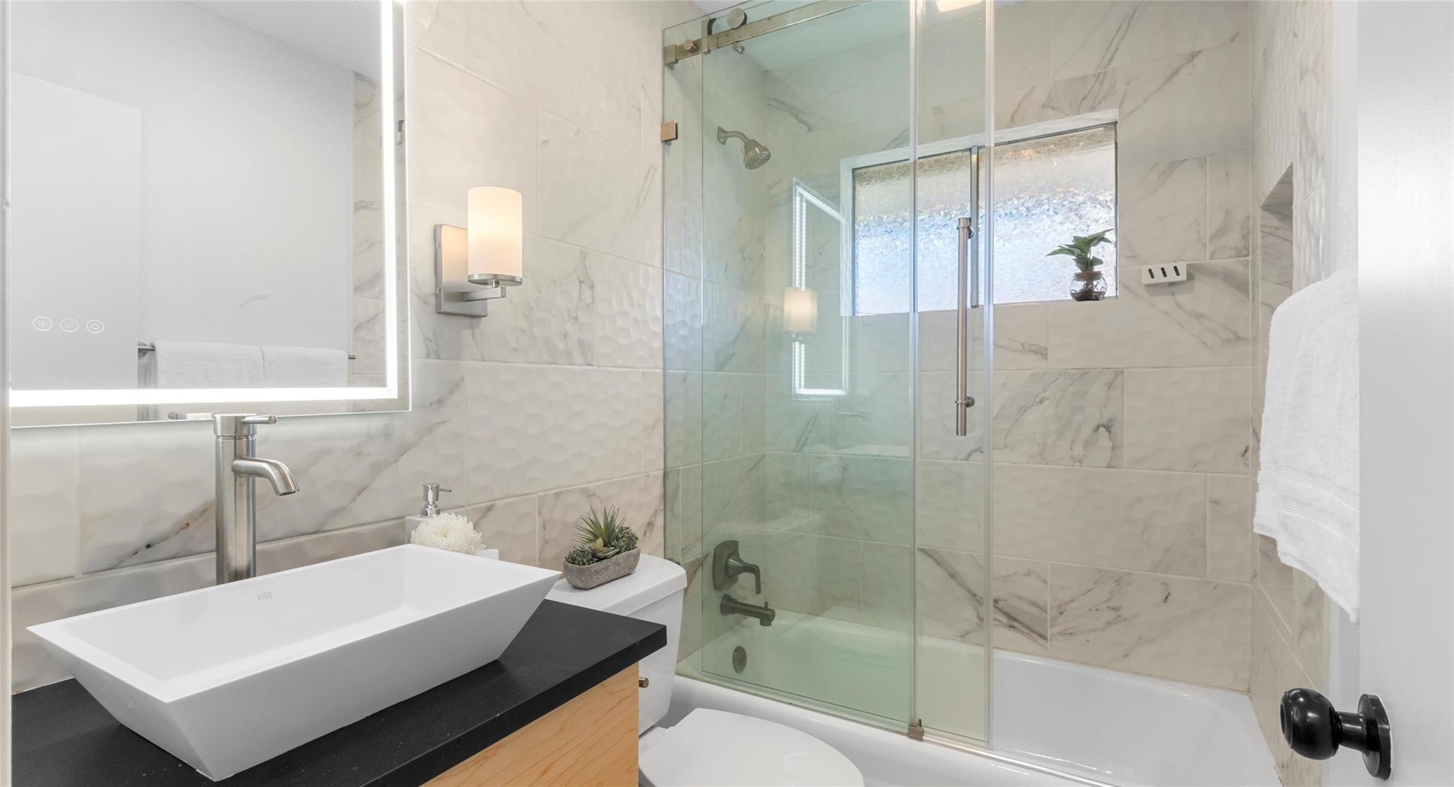 1704 Shelbourne Dr, Austin, TX 78752