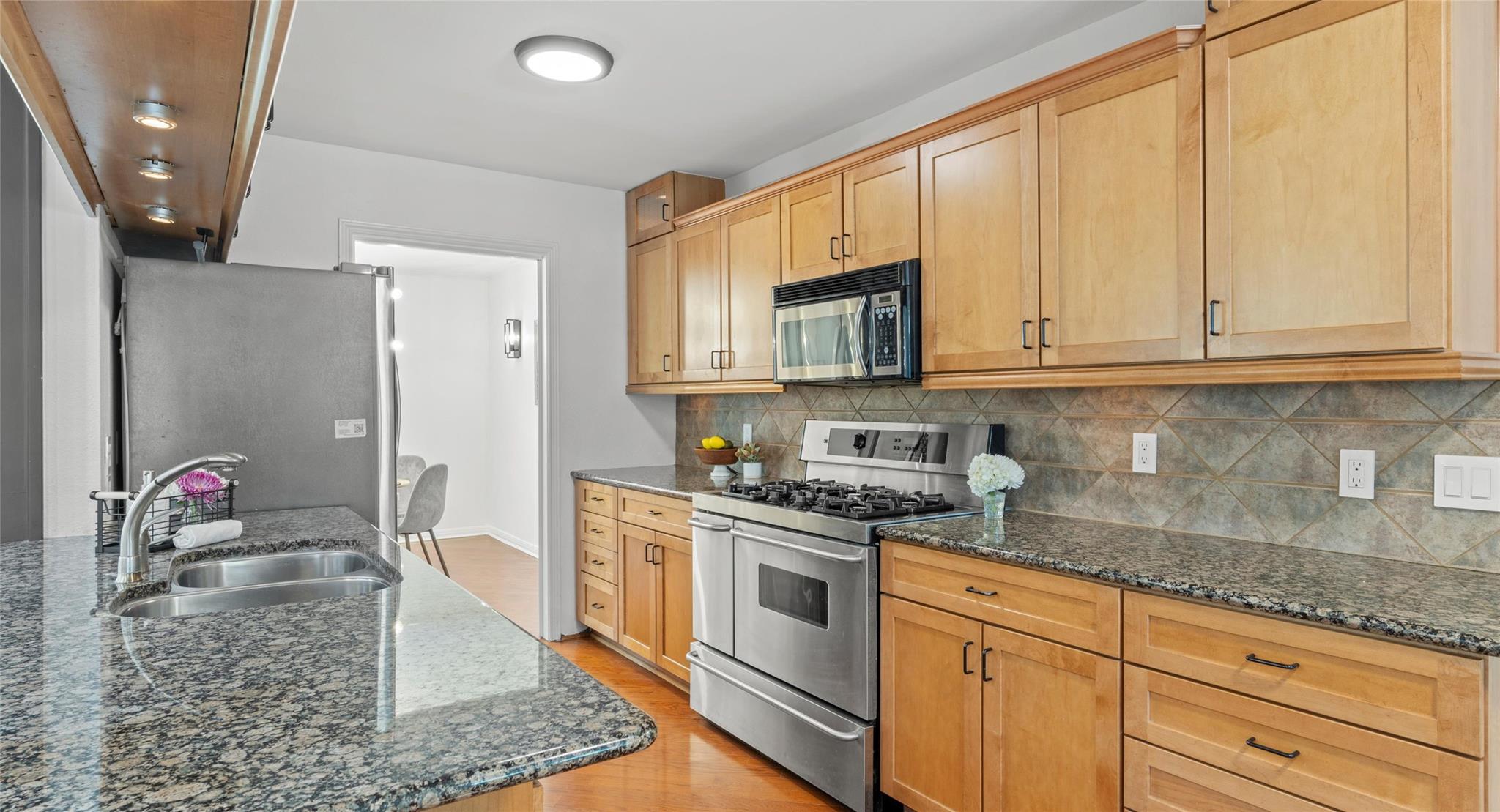 1704 Shelbourne Dr, Austin, TX 78752