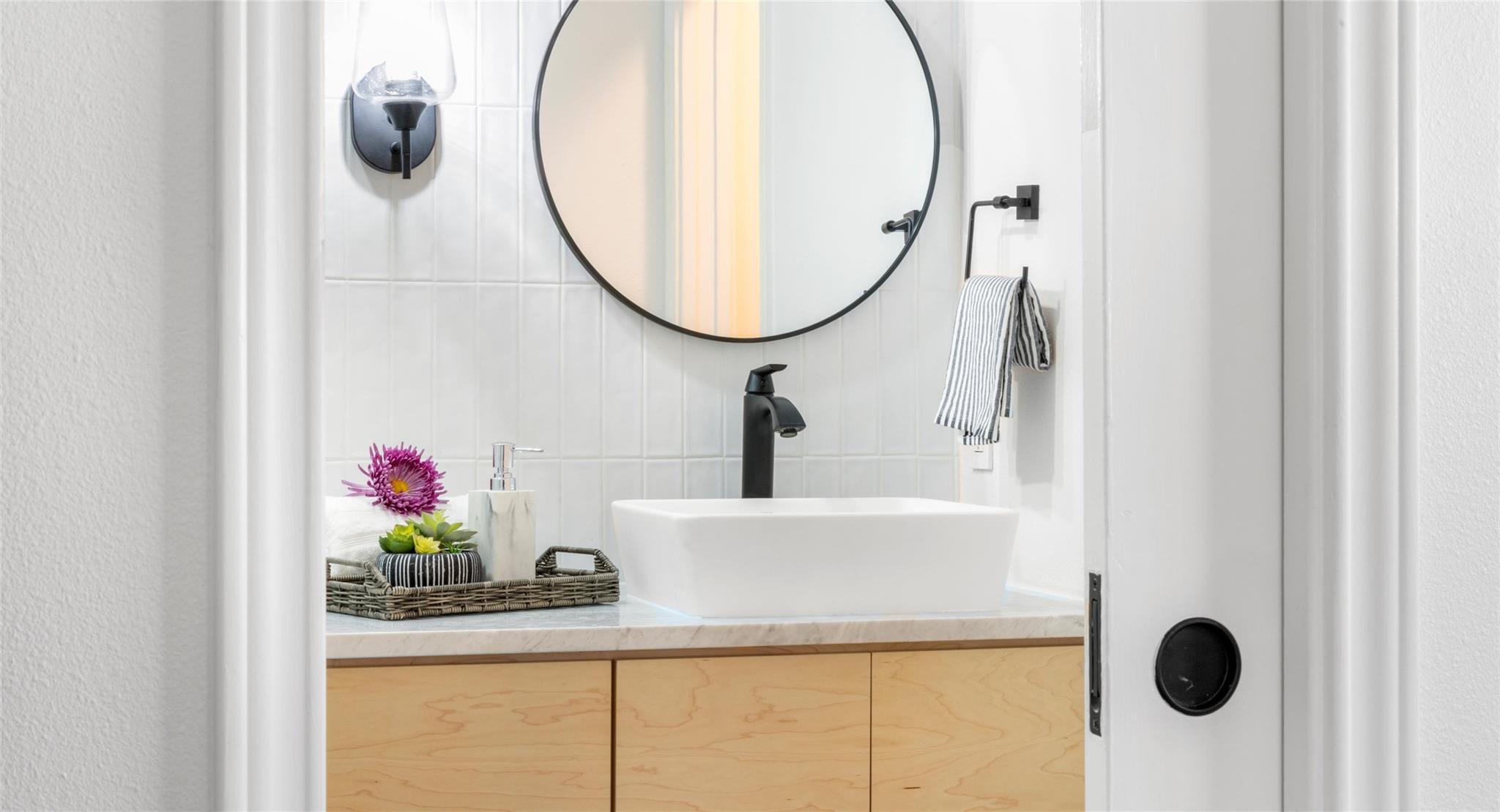 1704 Shelbourne Dr, Austin, TX 78752