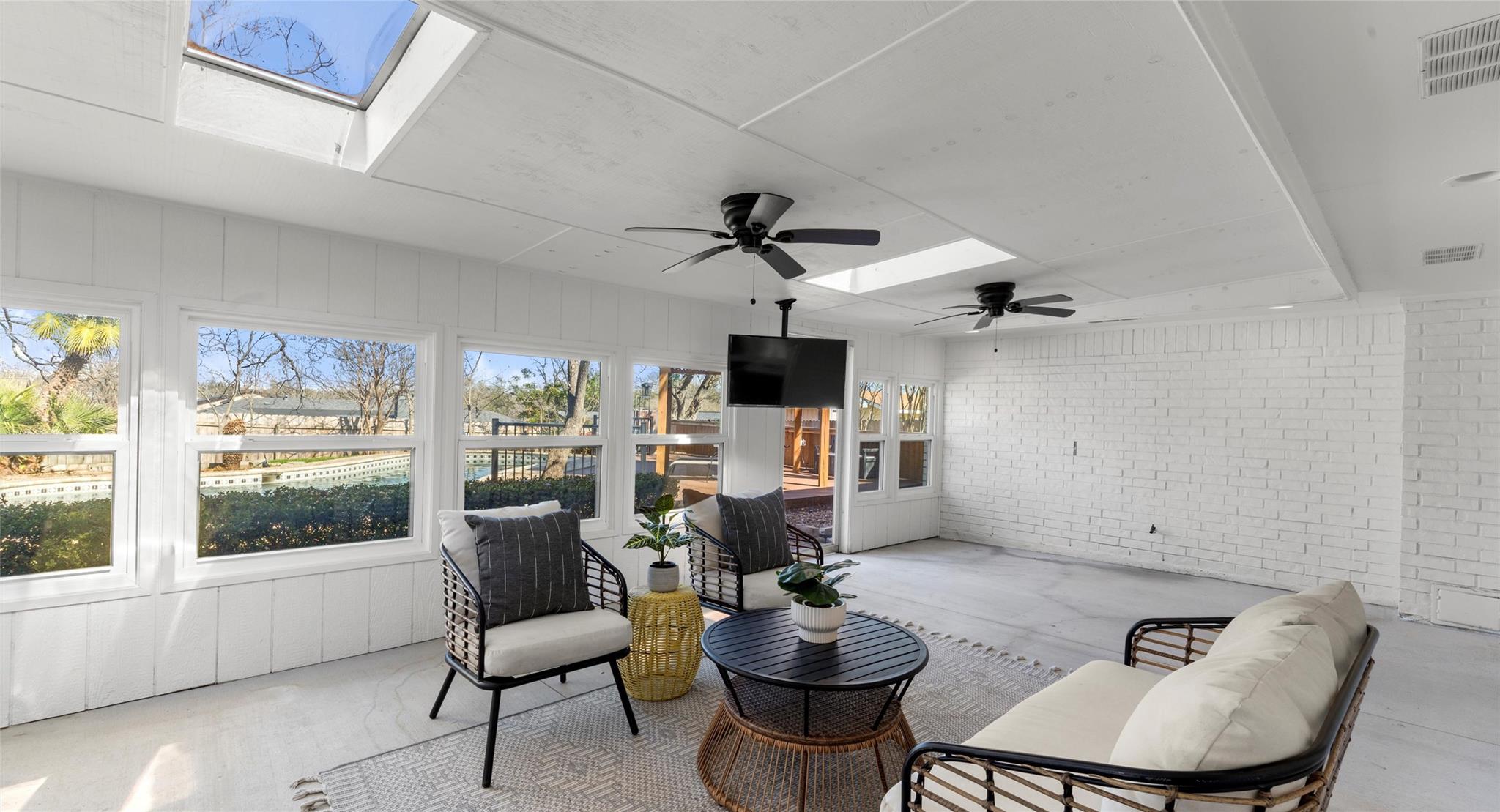 1704 Shelbourne Dr, Austin, TX 78752