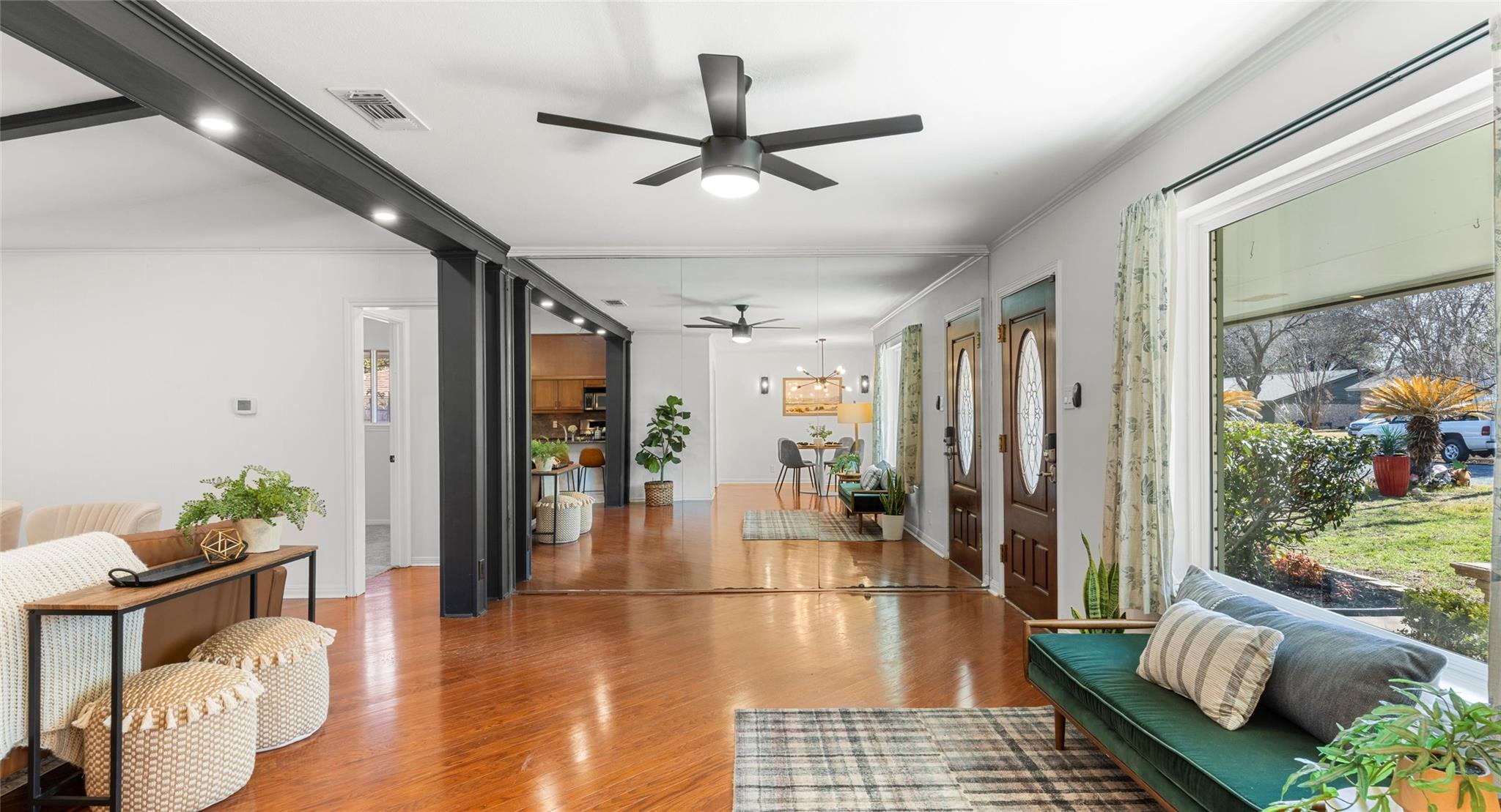 1704 Shelbourne Dr, Austin, TX 78752