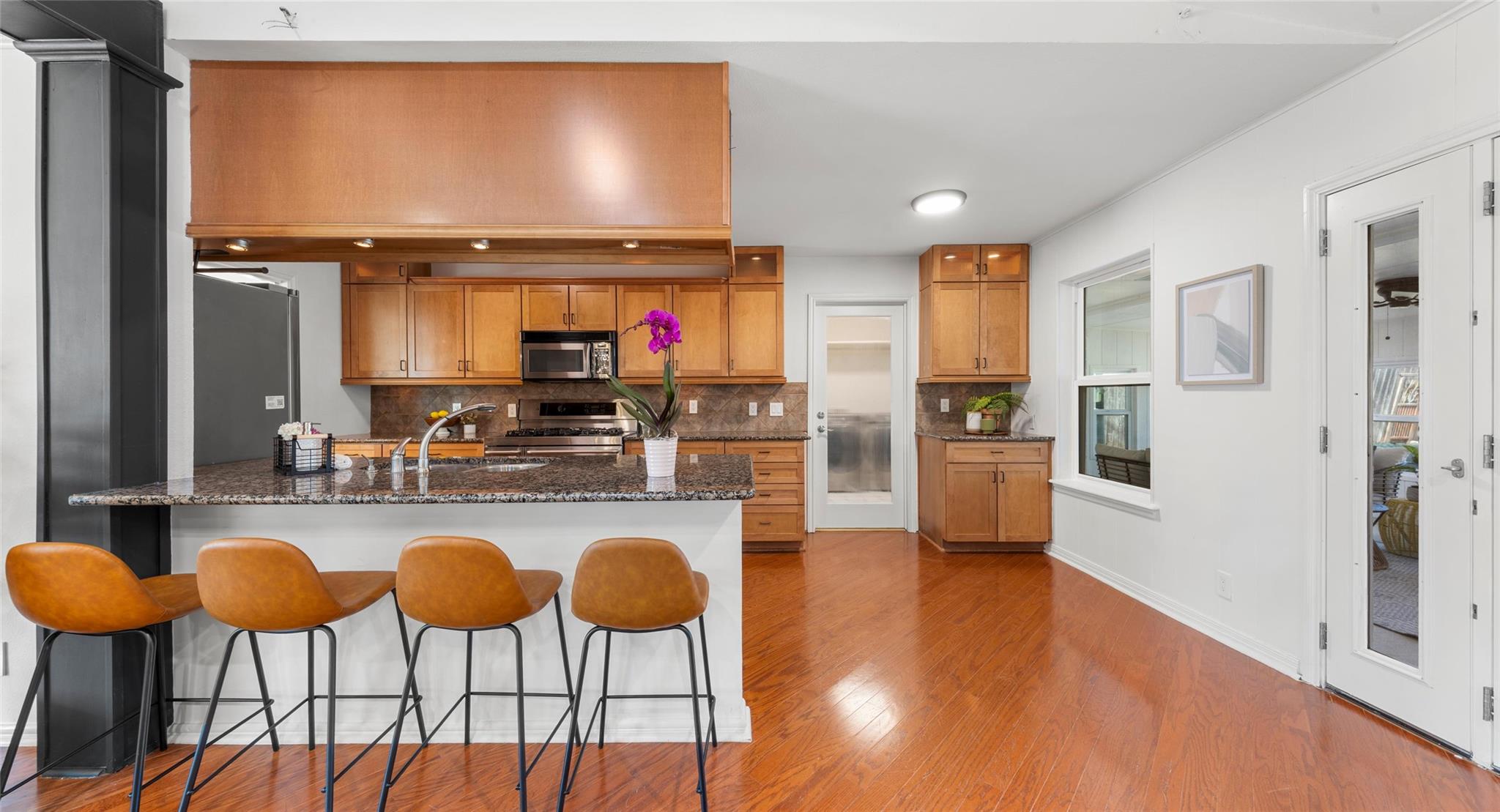 1704 Shelbourne Dr, Austin, TX 78752