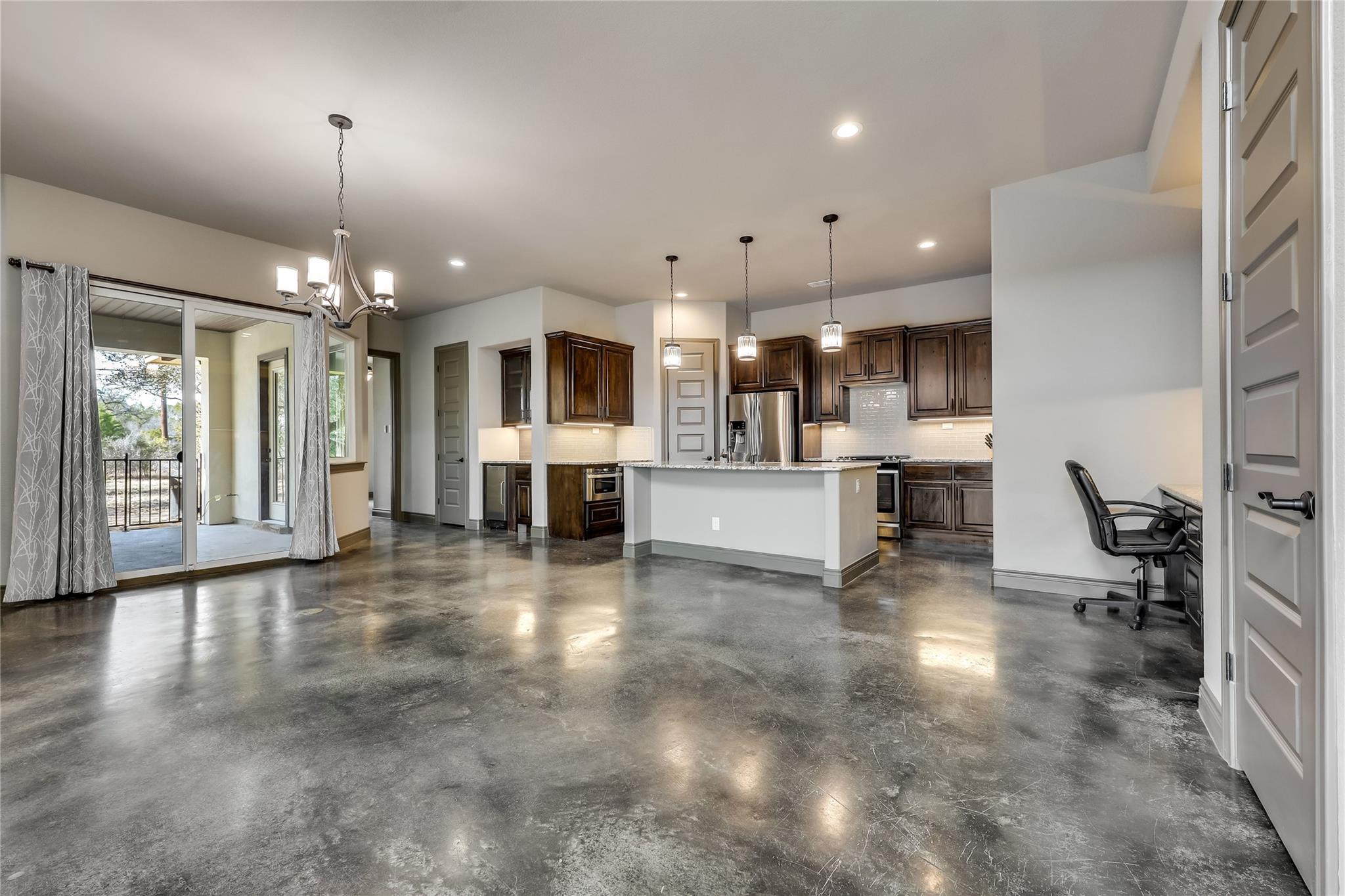 19129 Camelot Woods Cv, Lago Vista, TX 78645