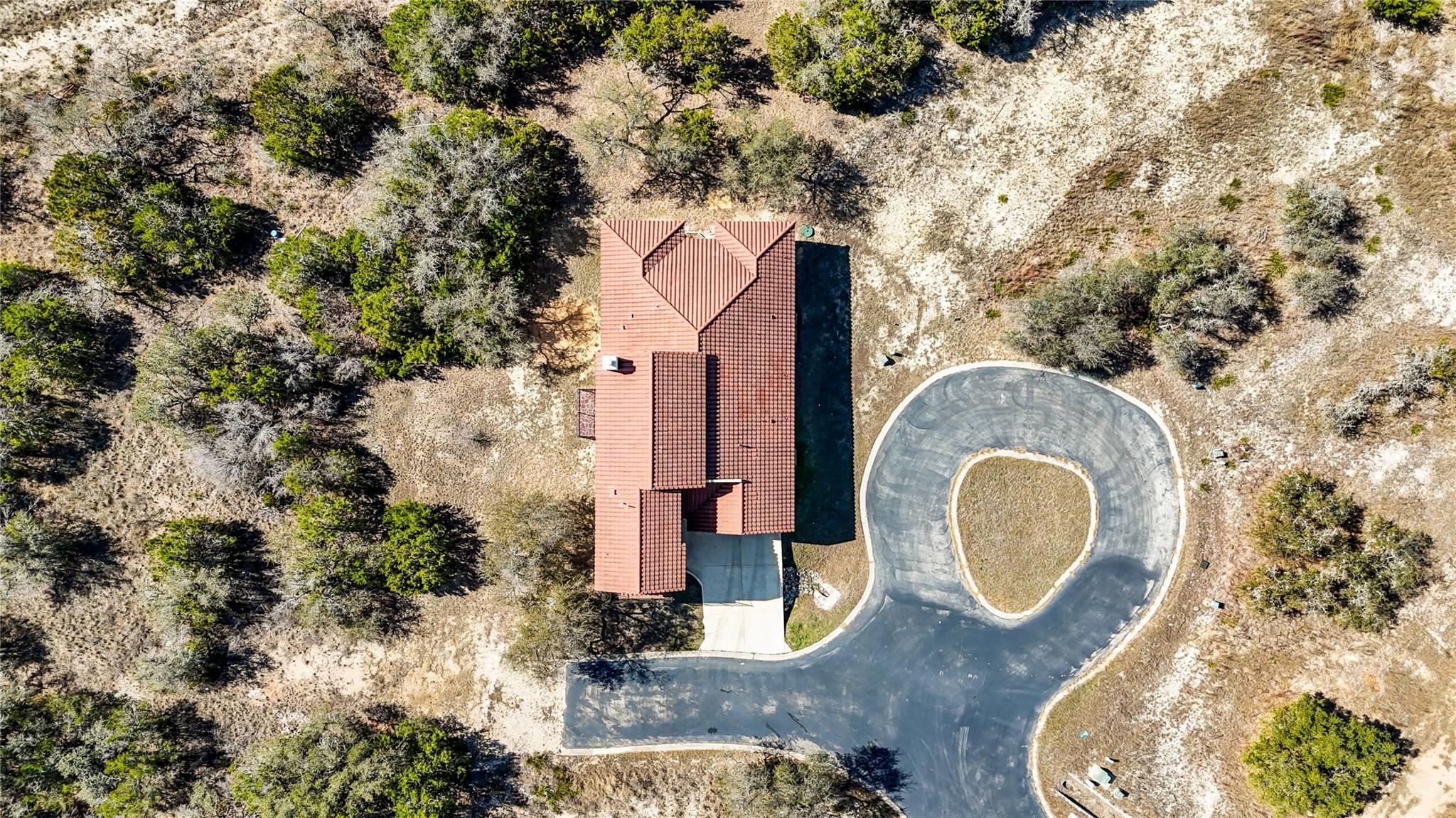 19129 Camelot Woods Cv, Lago Vista, TX 78645