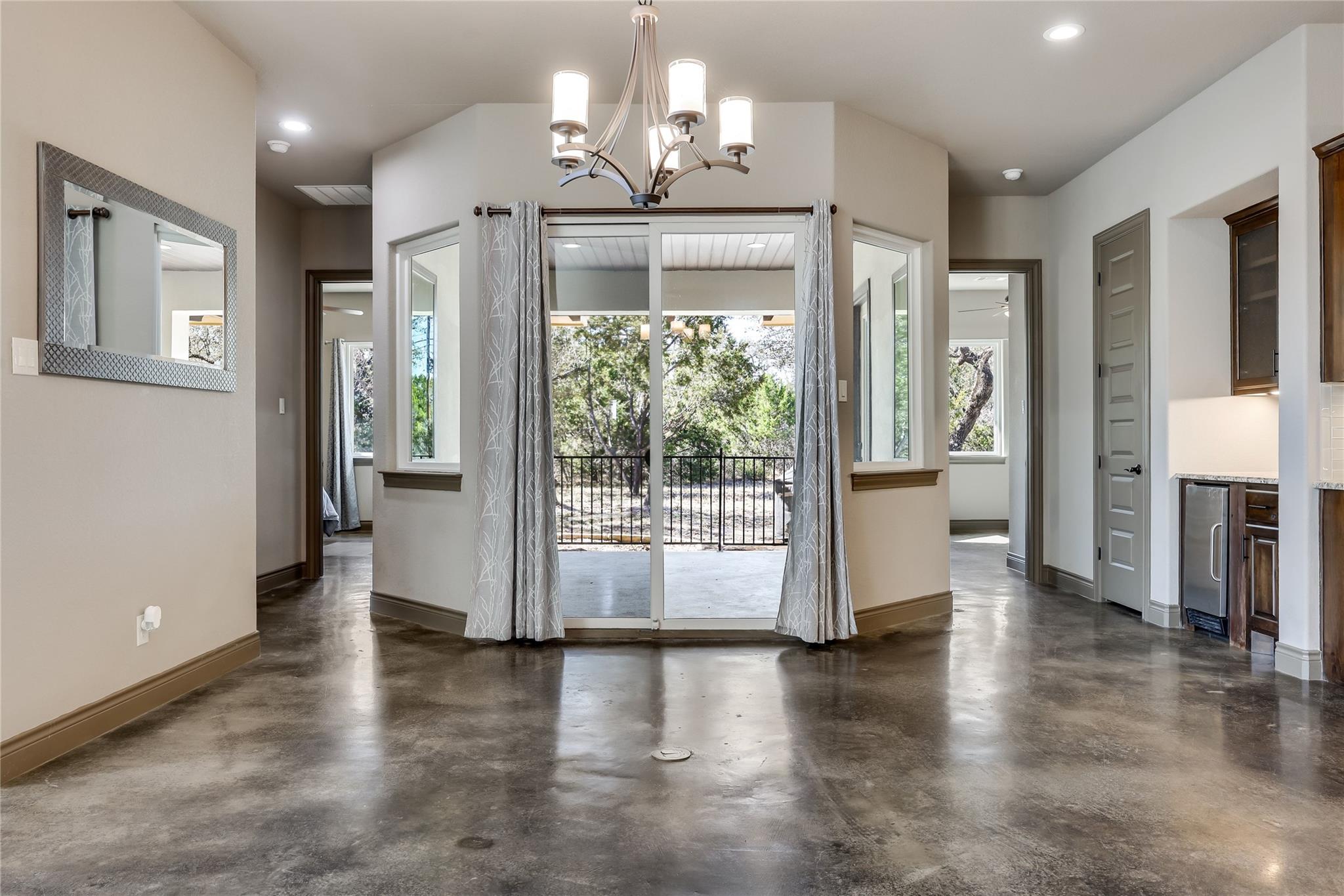 19129 Camelot Woods Cv, Lago Vista, TX 78645