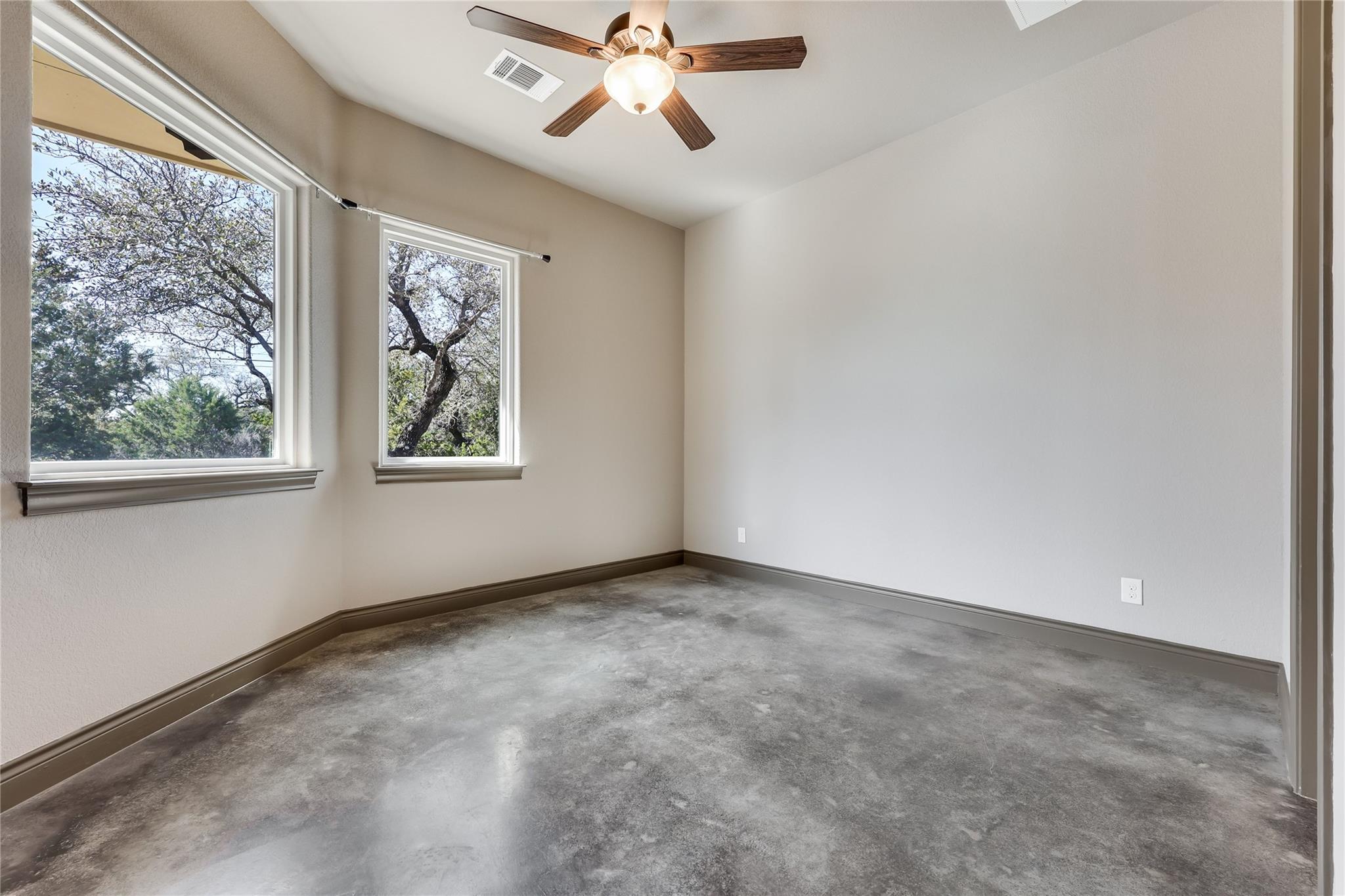 19129 Camelot Woods Cv, Lago Vista, TX 78645