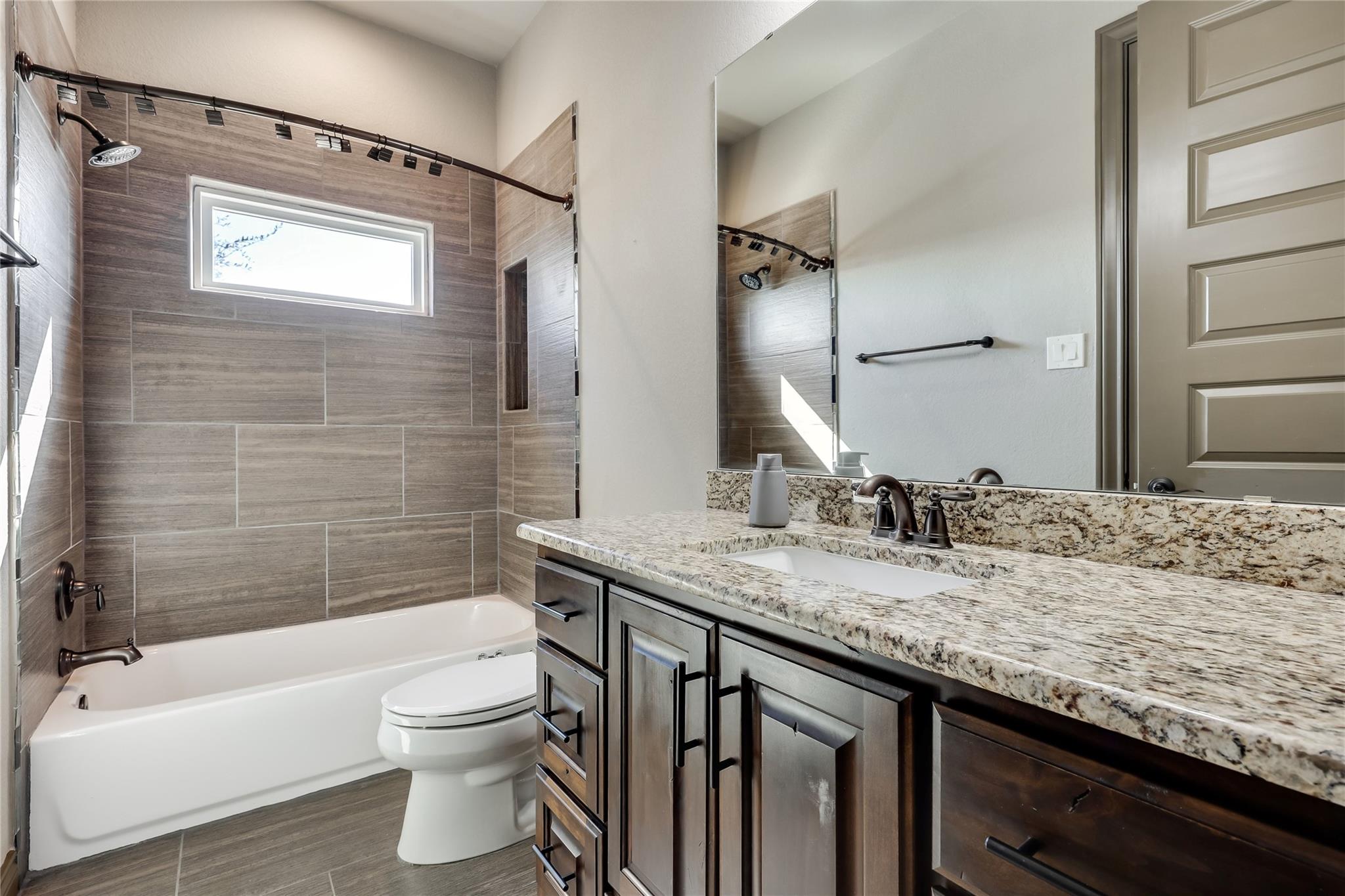 19129 Camelot Woods Cv, Lago Vista, TX 78645