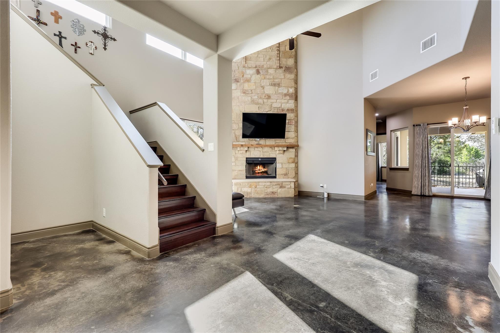 19129 Camelot Woods Cv, Lago Vista, TX 78645