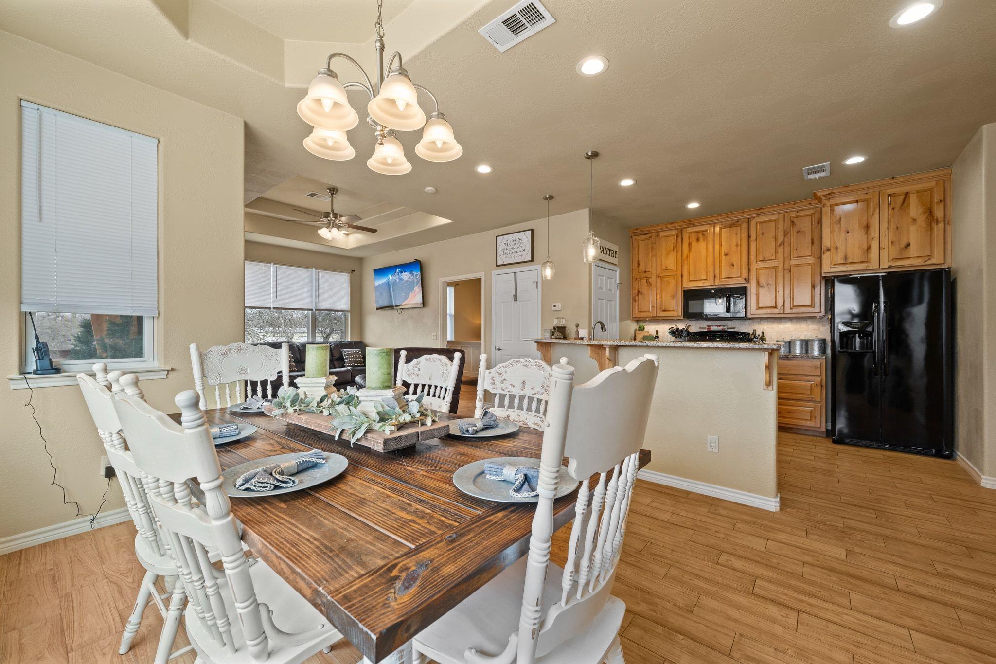 625 Skyline Dr, Kingsland, TX 78639