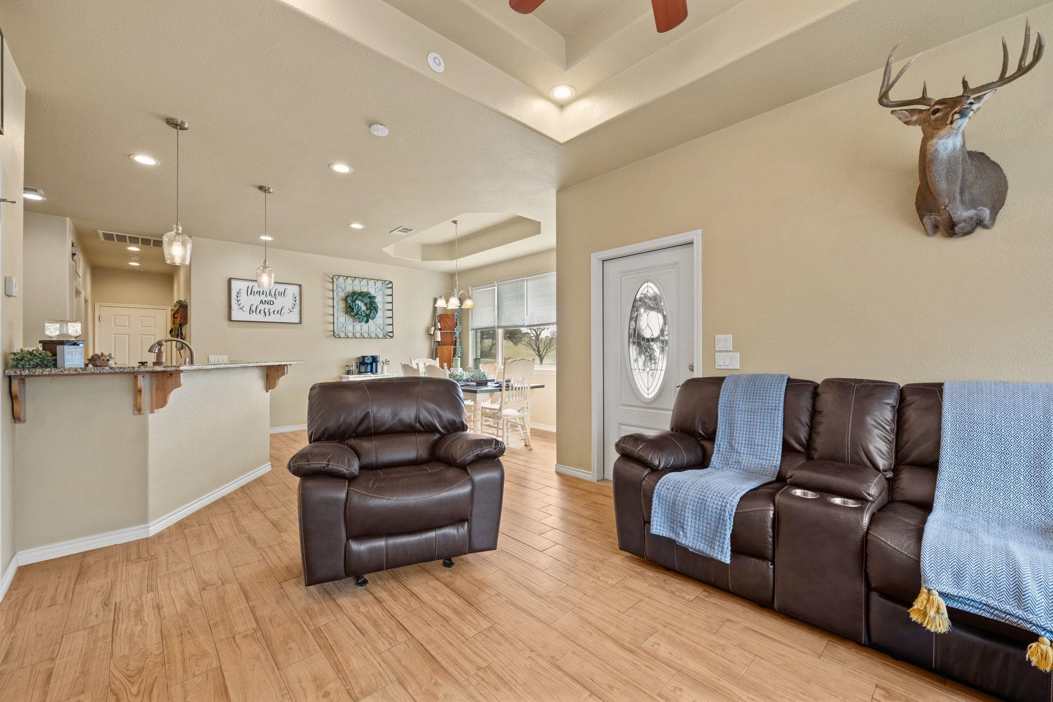 625 Skyline Dr, Kingsland, TX 78639