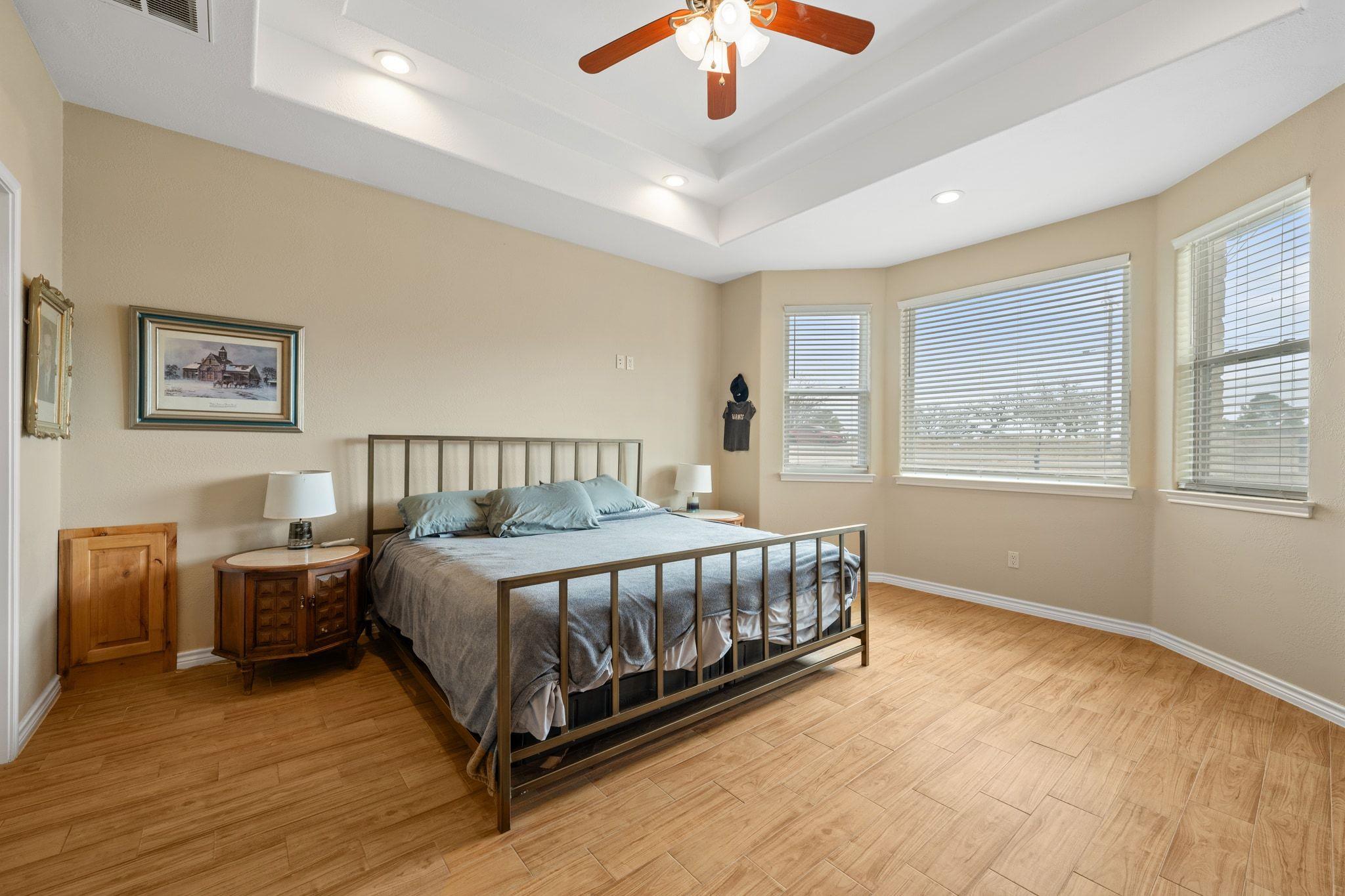 625 Skyline Dr, Kingsland, TX 78639