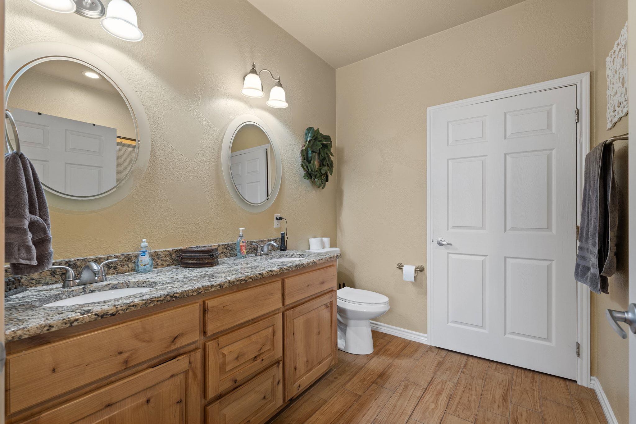 625 Skyline Dr, Kingsland, TX 78639