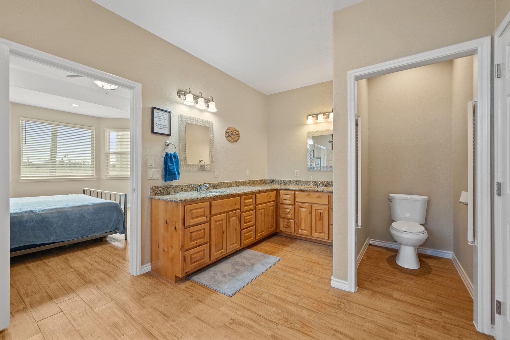 625 Skyline Dr, Kingsland, TX 78639