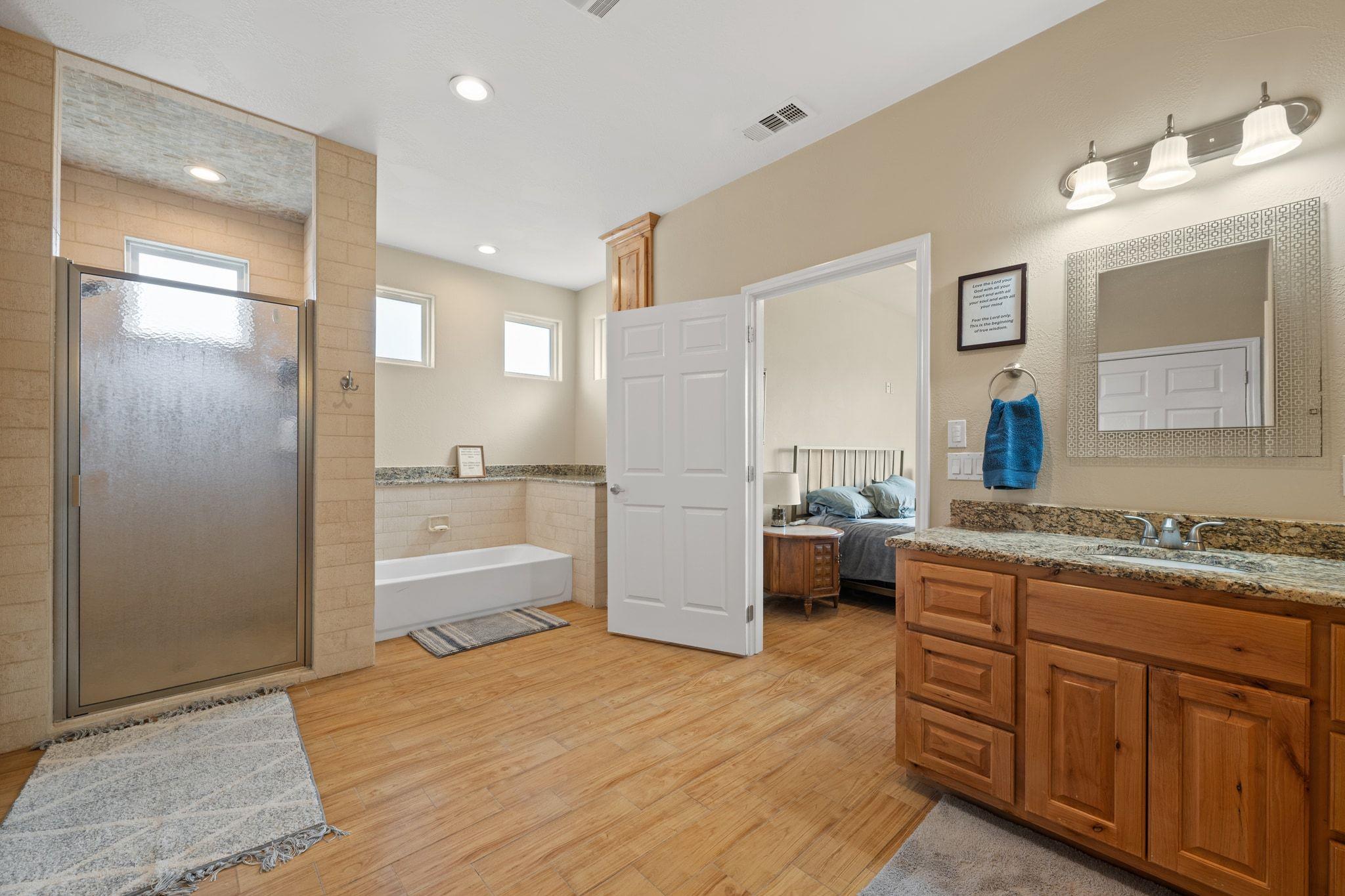 625 Skyline Dr, Kingsland, TX 78639