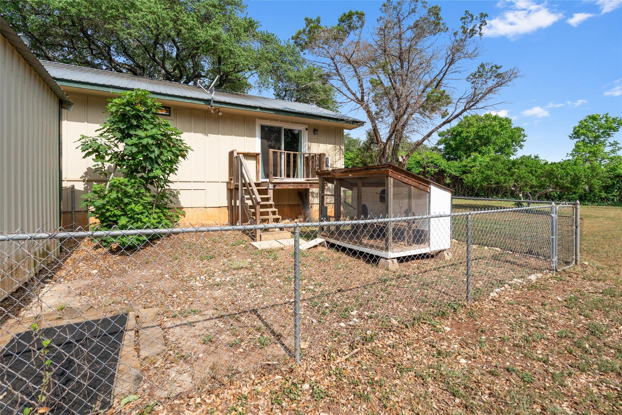 720 Circle G Ranch Rd, Dripping Springs, TX 78620