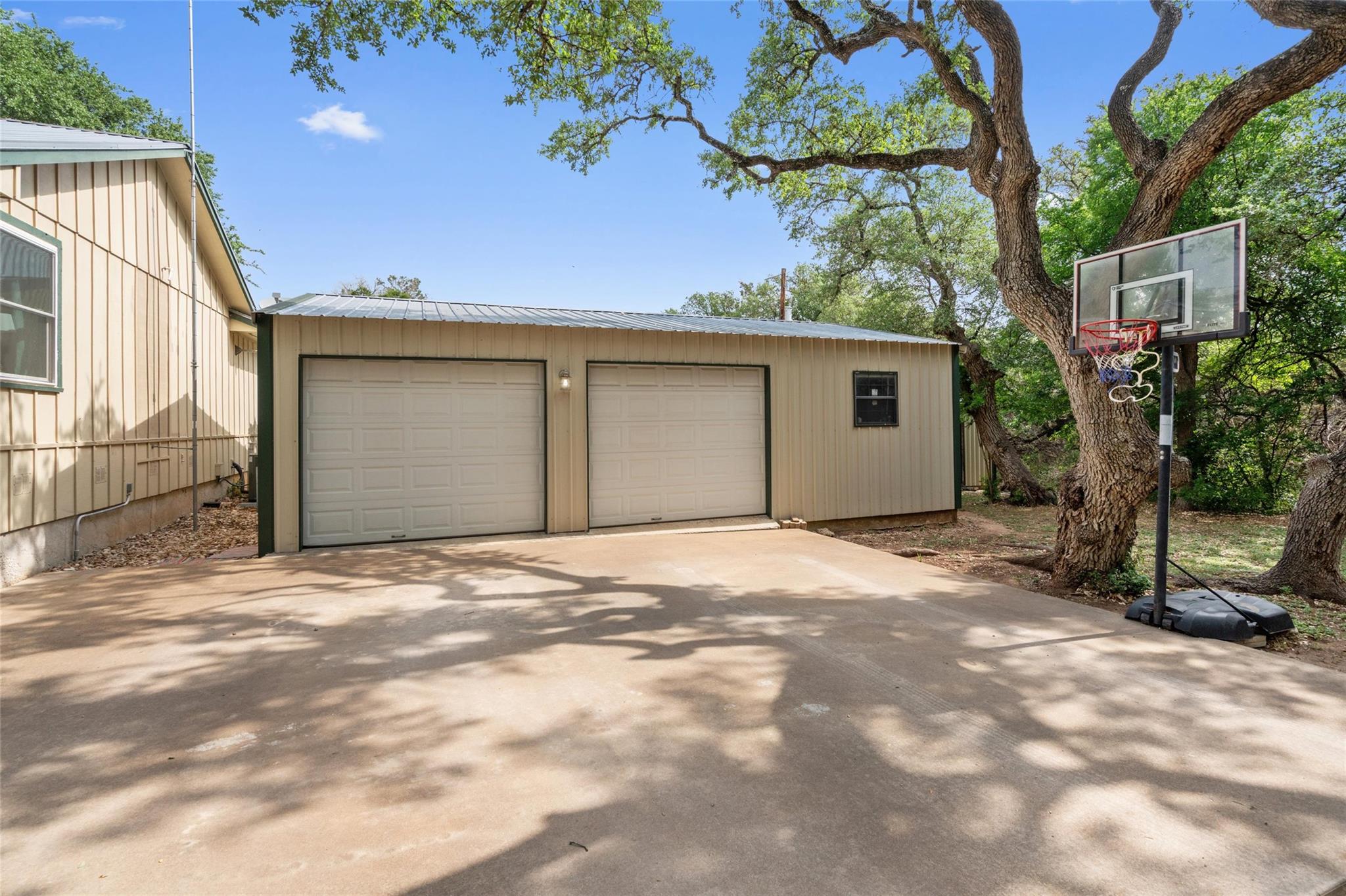 720 Circle G Ranch Rd, Dripping Springs, TX 78620