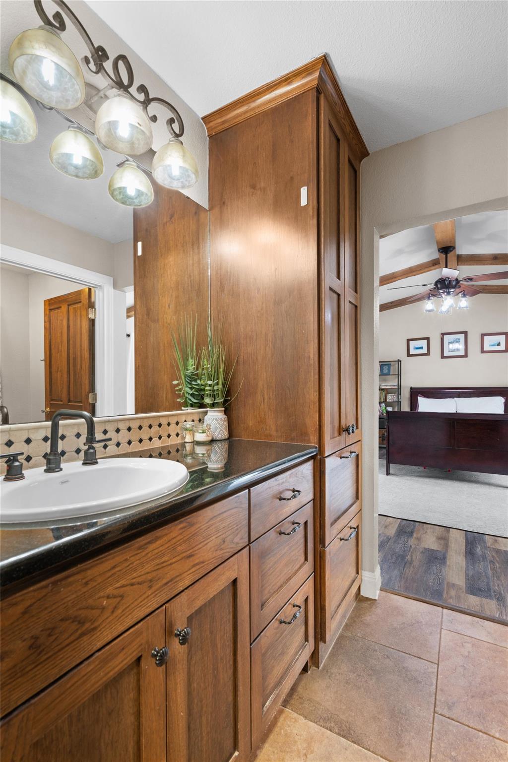 720 Circle G Ranch Rd, Dripping Springs, TX 78620