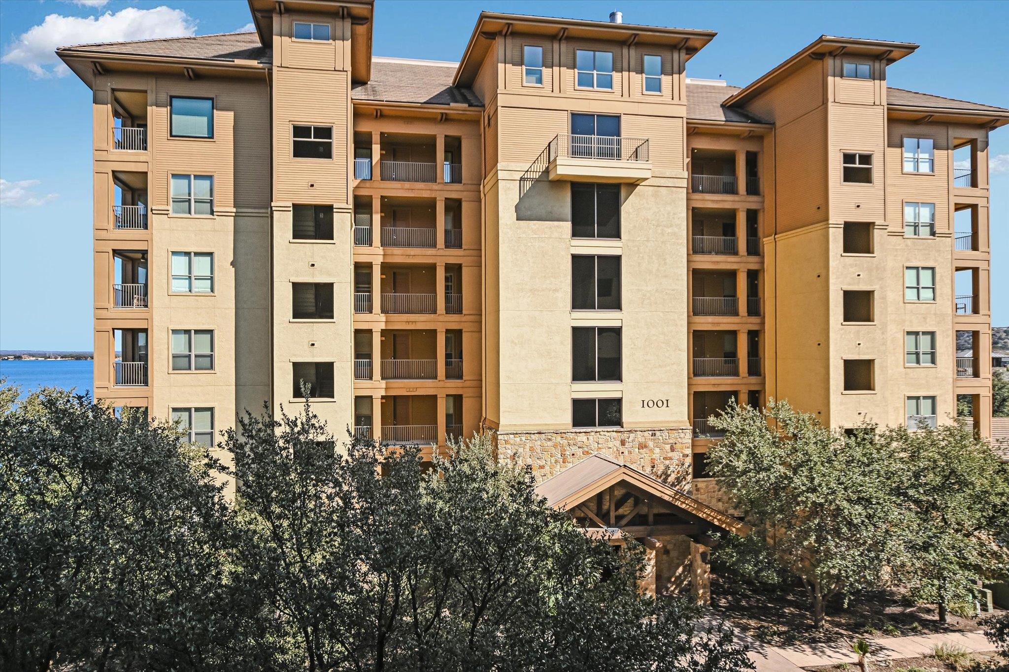 1001 The Cape Rd # 33, Horseshoe Bay, TX 78657